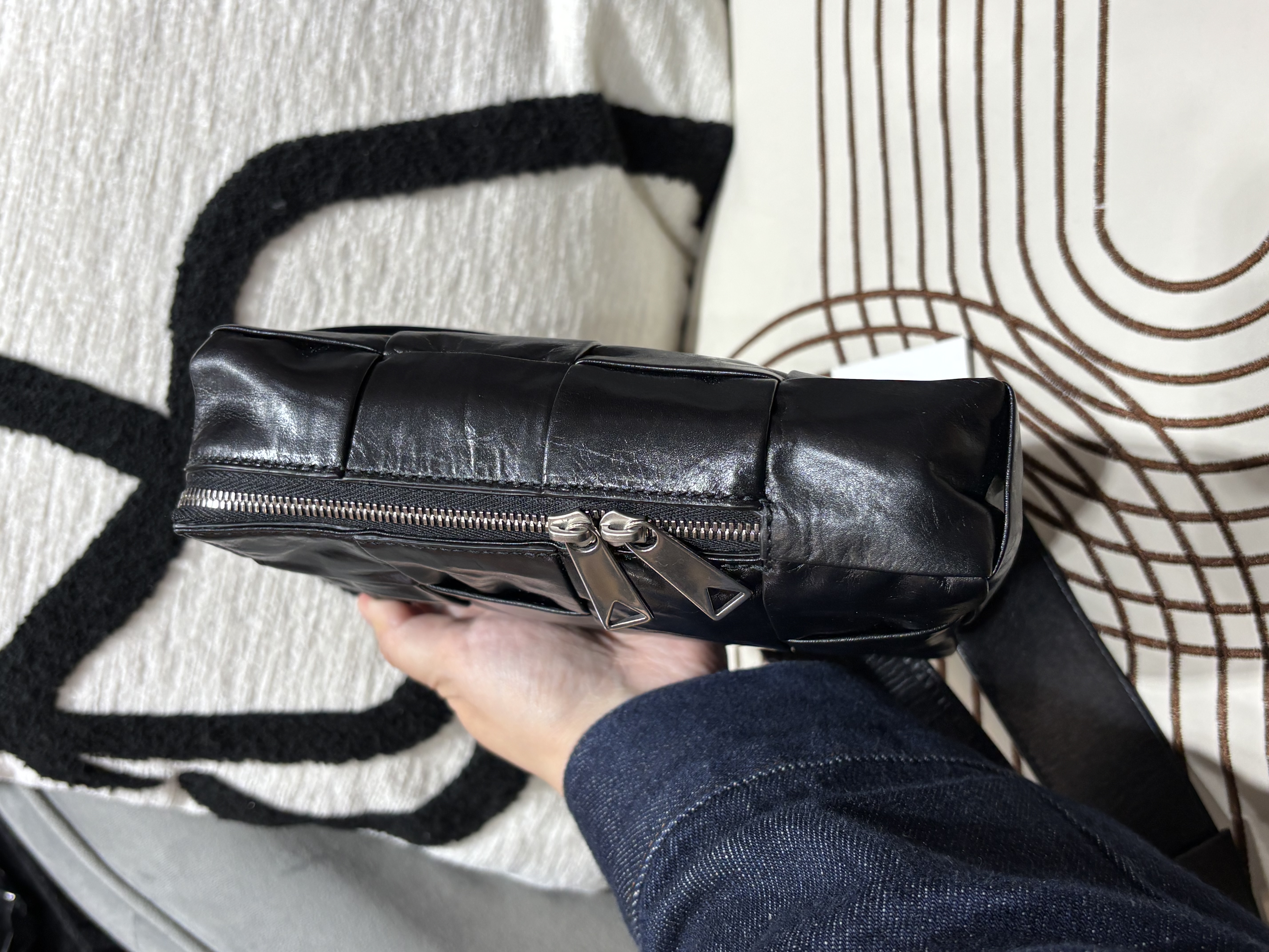 Bottega Veneta BV waist bag Cassette Sling Crossbody Bag Black ✨ 100%Authentic, 98%new ✅Booklet ✅Dust bag