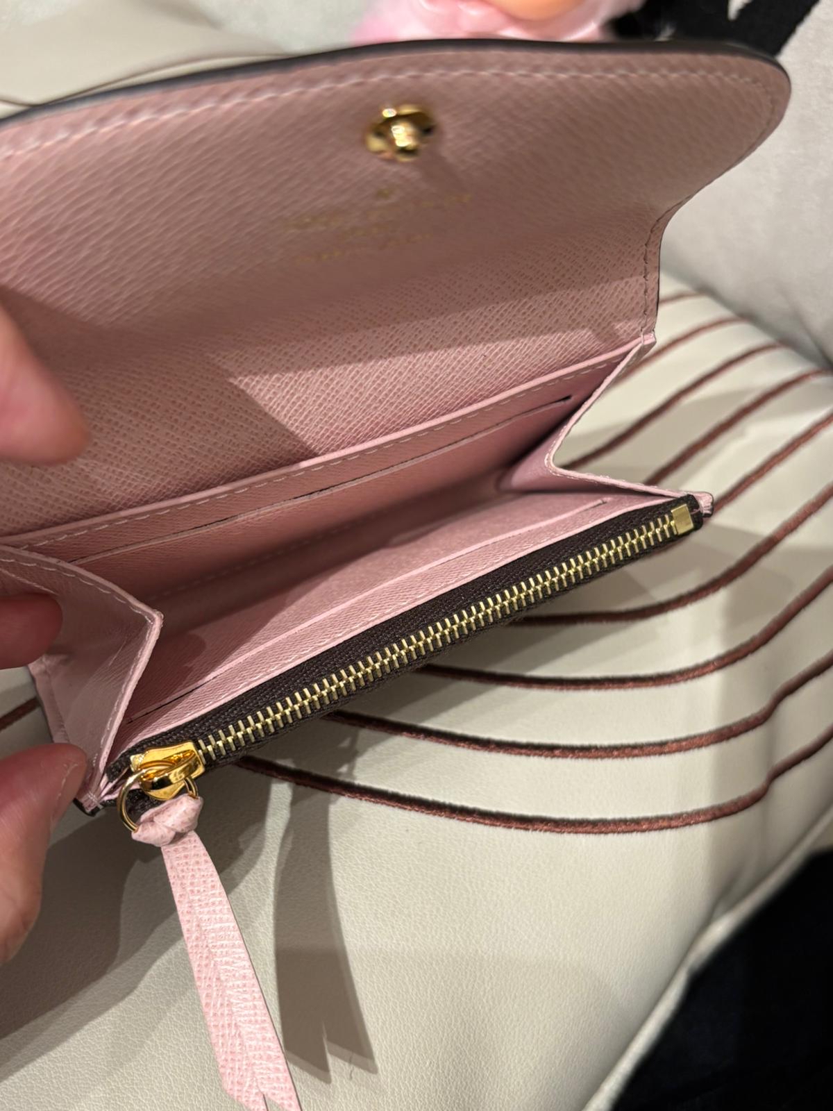 LV Rosalie Wallet Monogram 100%Authentic, 98%New