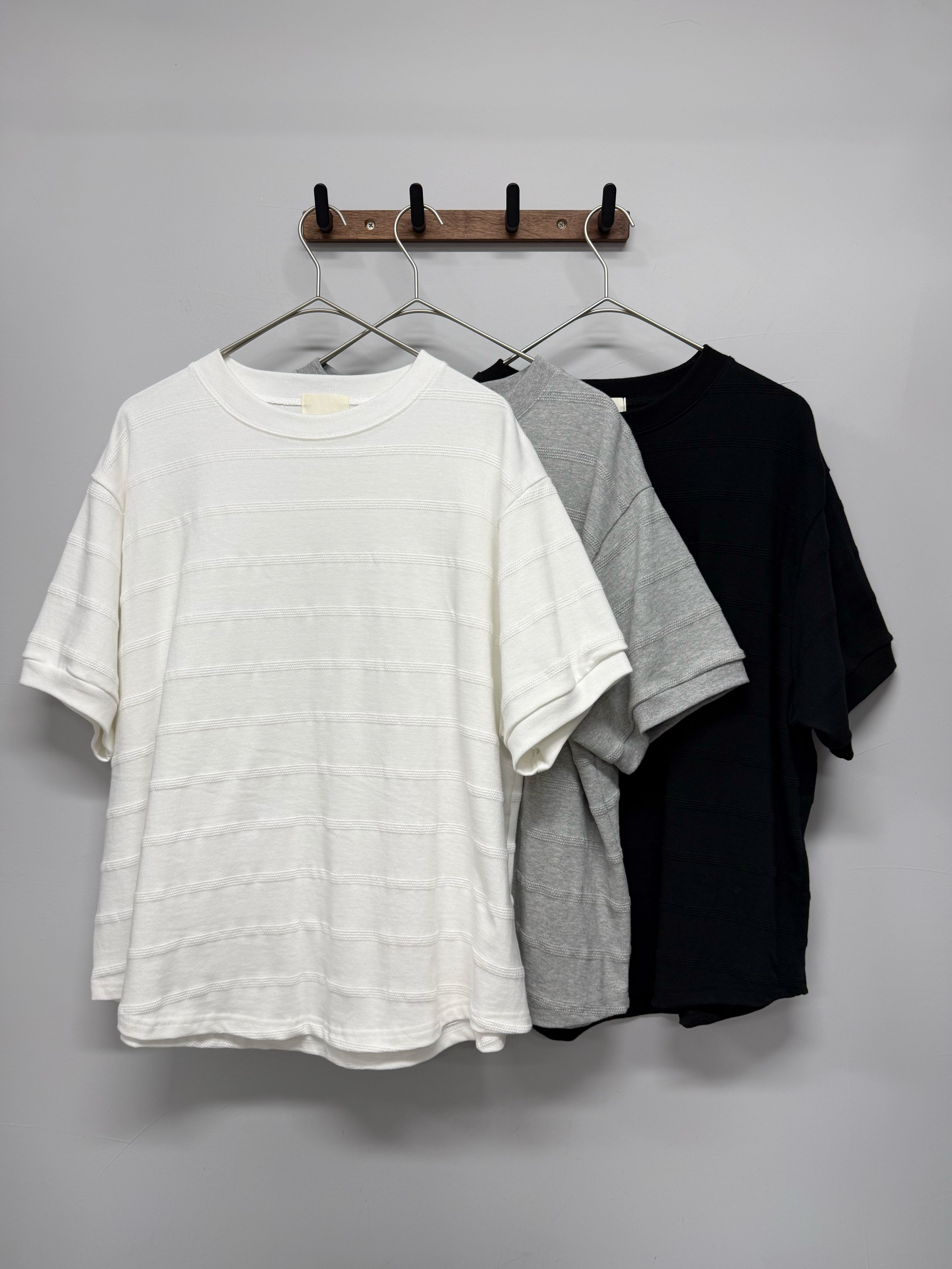 (Unisex )Tonal horizontal texture tee #top30