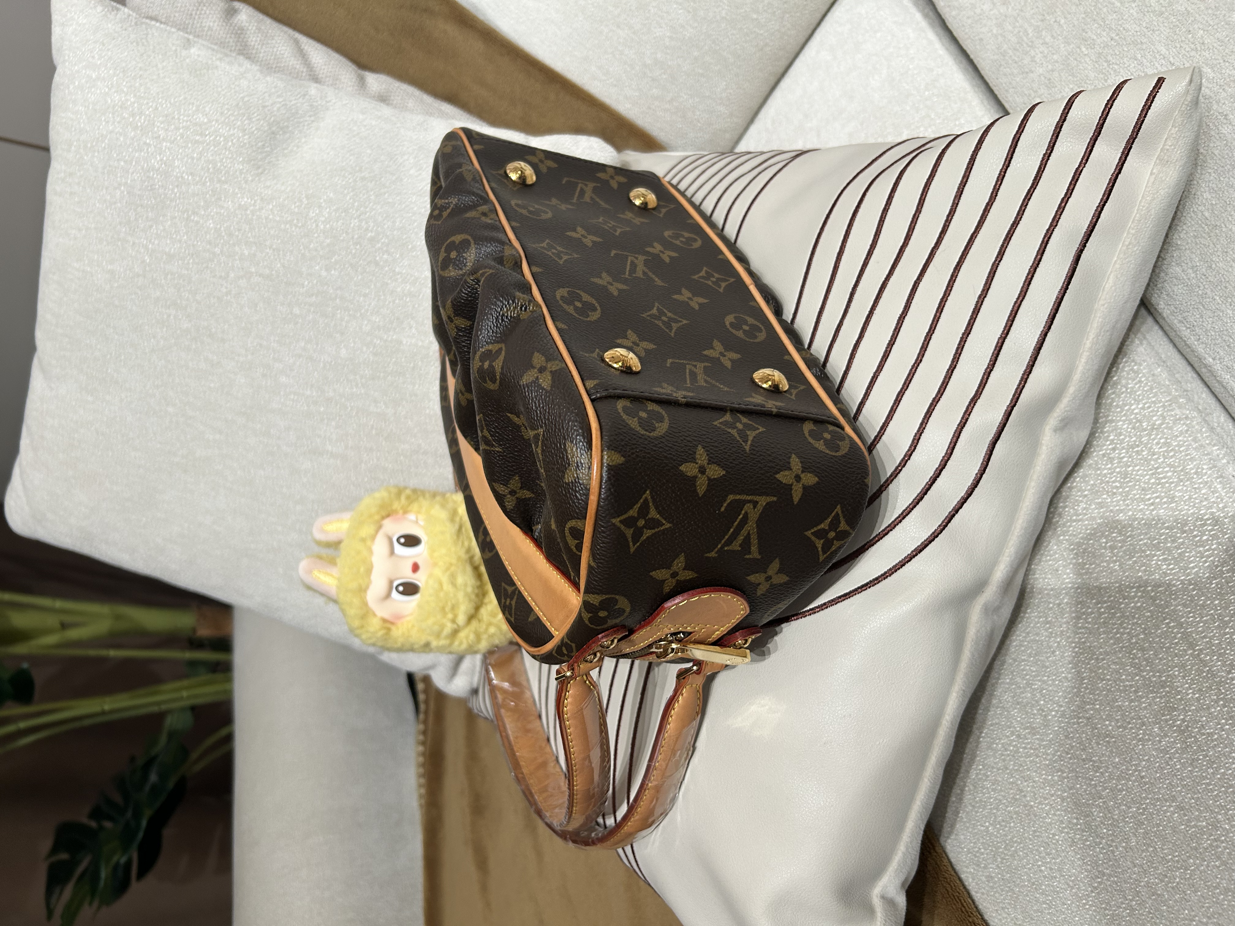 LV Klara Monogram Shoulder Bag 100%Authentic, 98%New ✅Dust bag