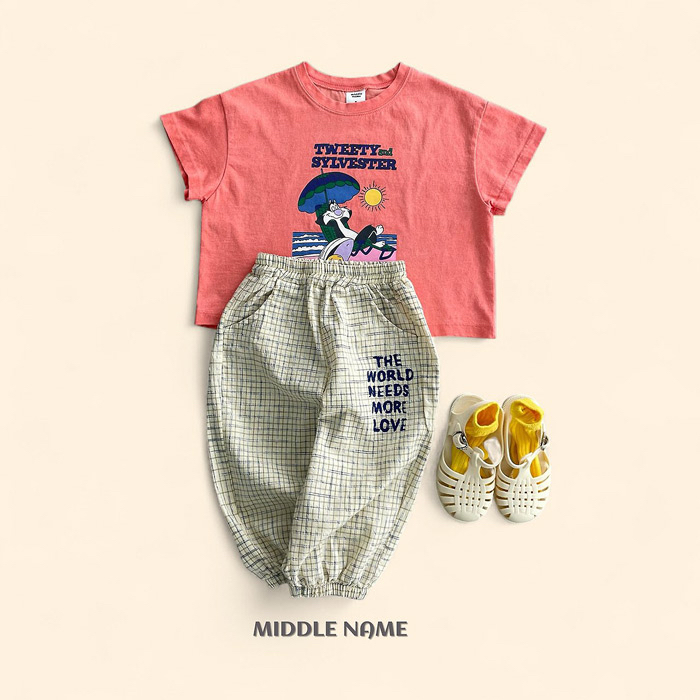 🇰🇷middle name tee