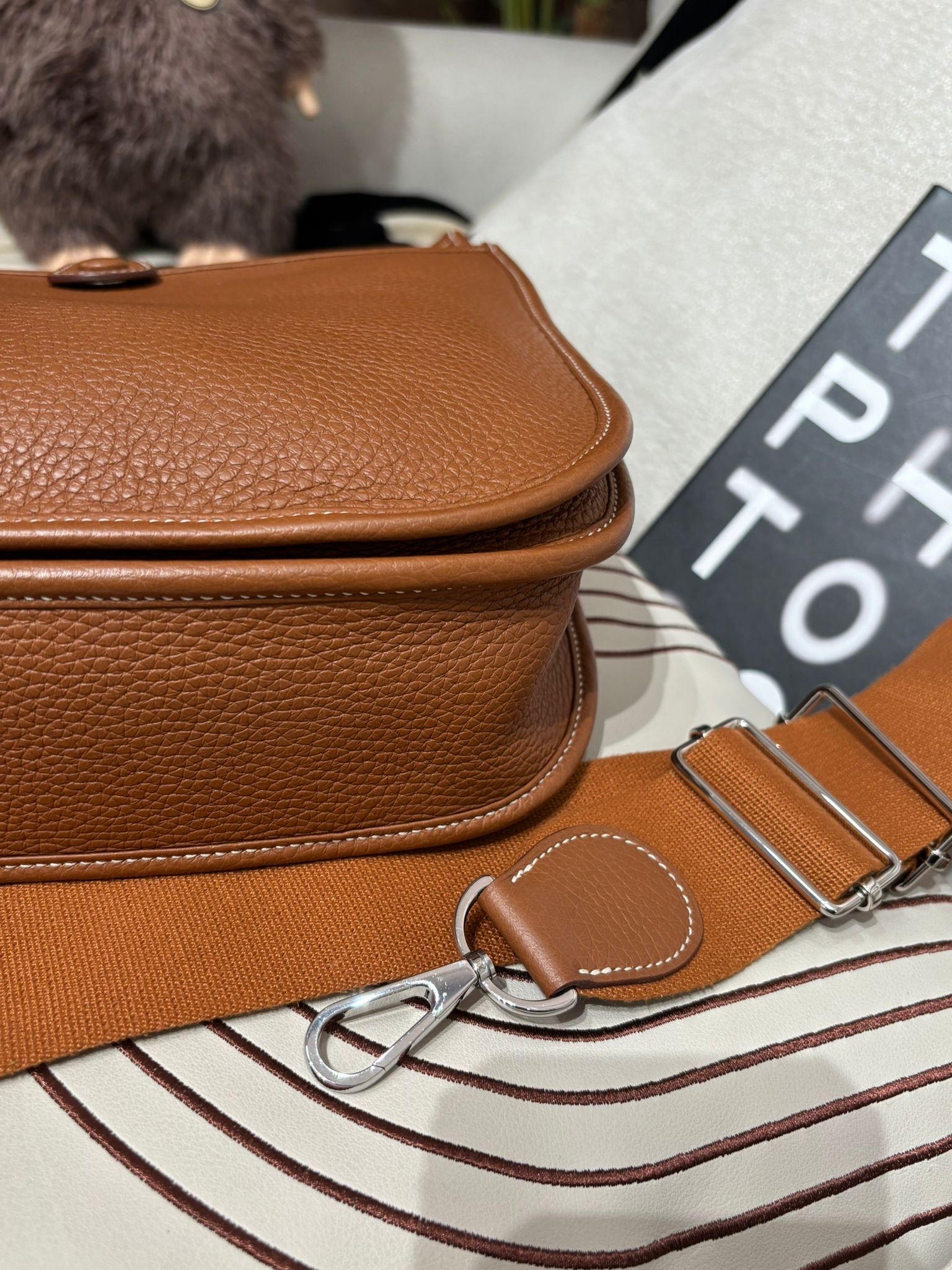 Hermes Evelyne 29 Stamp Z 金棕色銀扣 100%Authentic, 