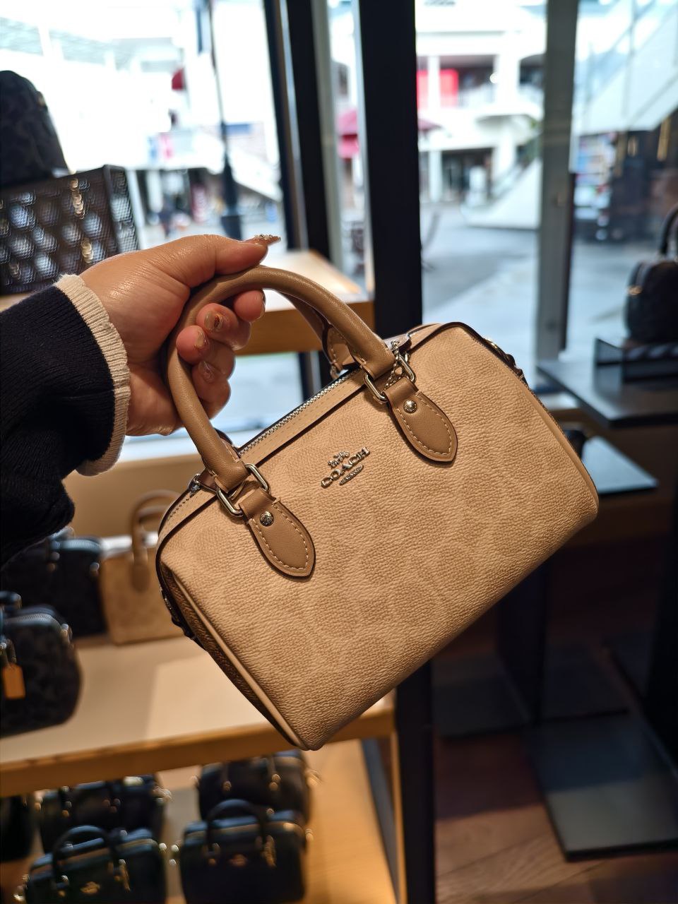 🇯🇵Coach Mini Rowan
