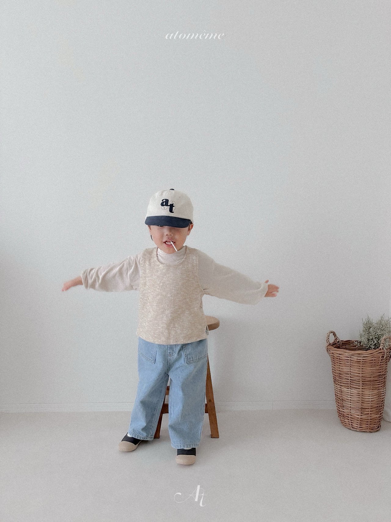 Atomeme | Nut wool vest