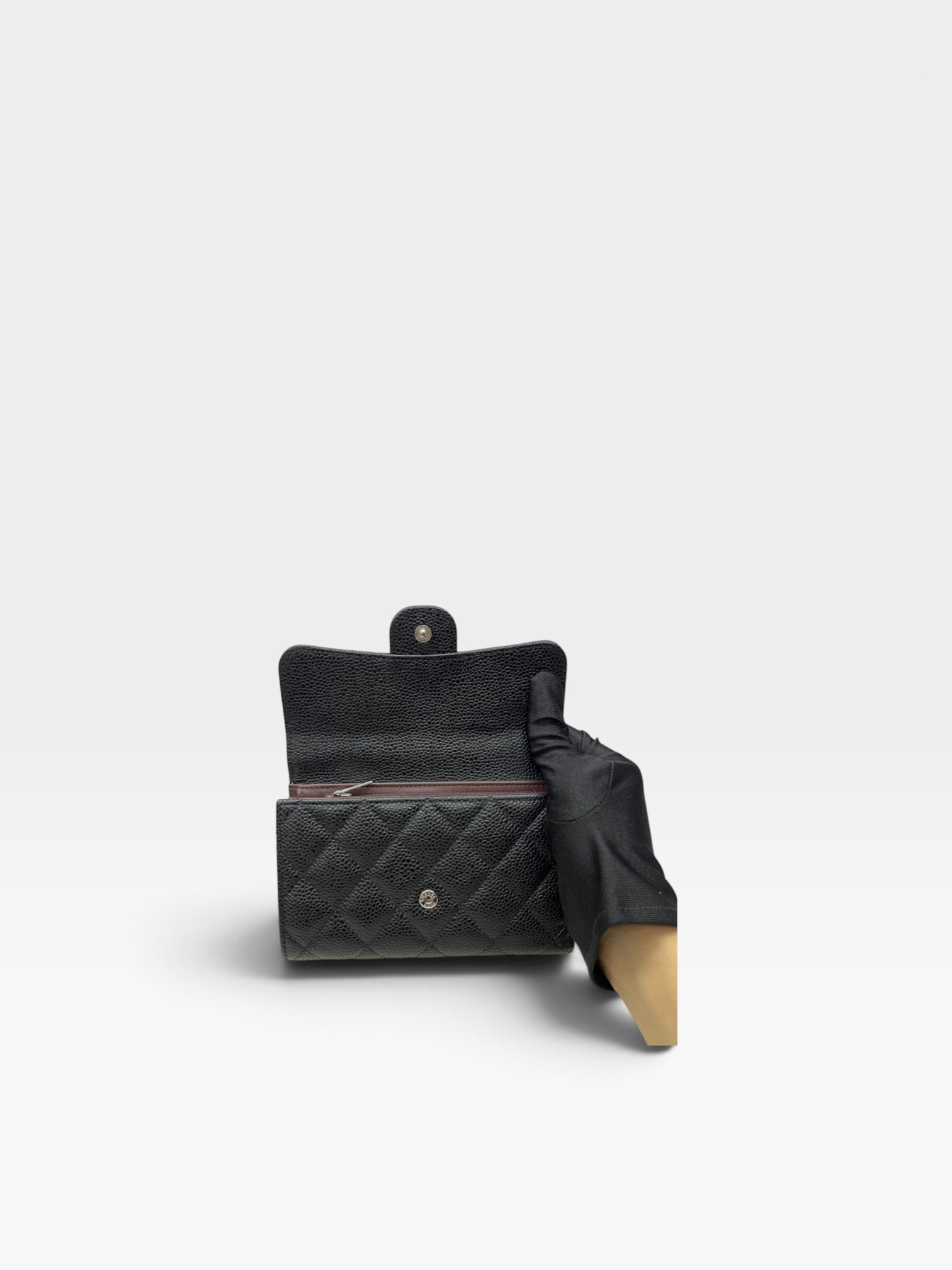 Pre-Owned CHANEL Flap Wallet / Product Code: 091012