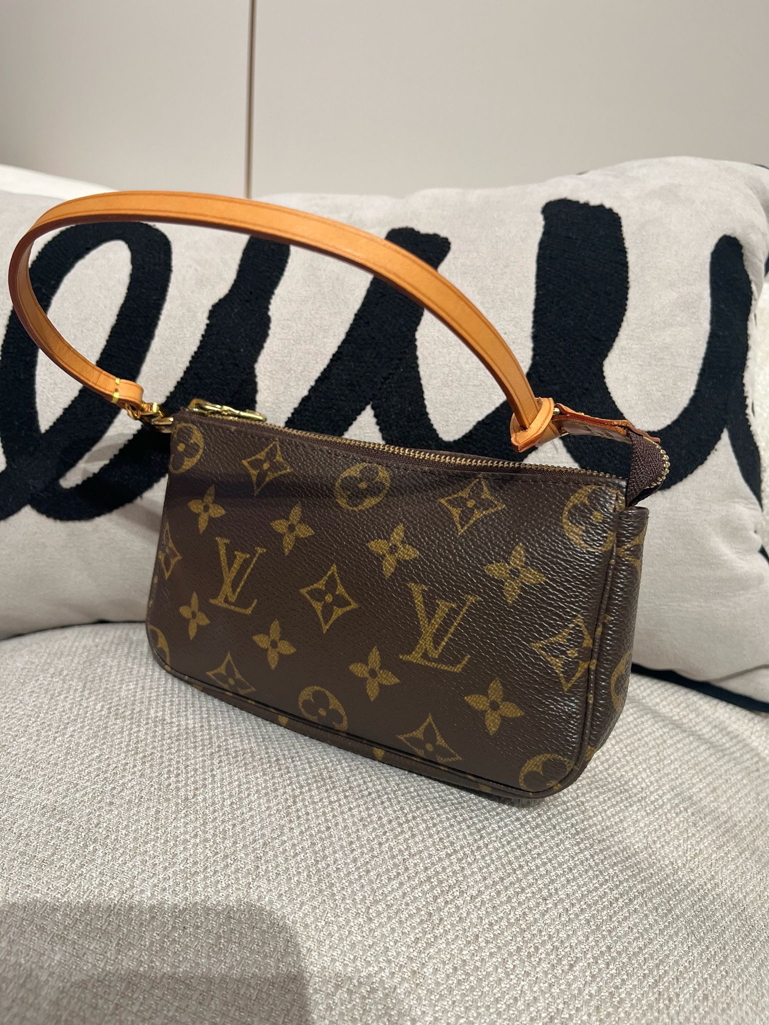 LV monogram Pochette 100%Authentic, 92%New 