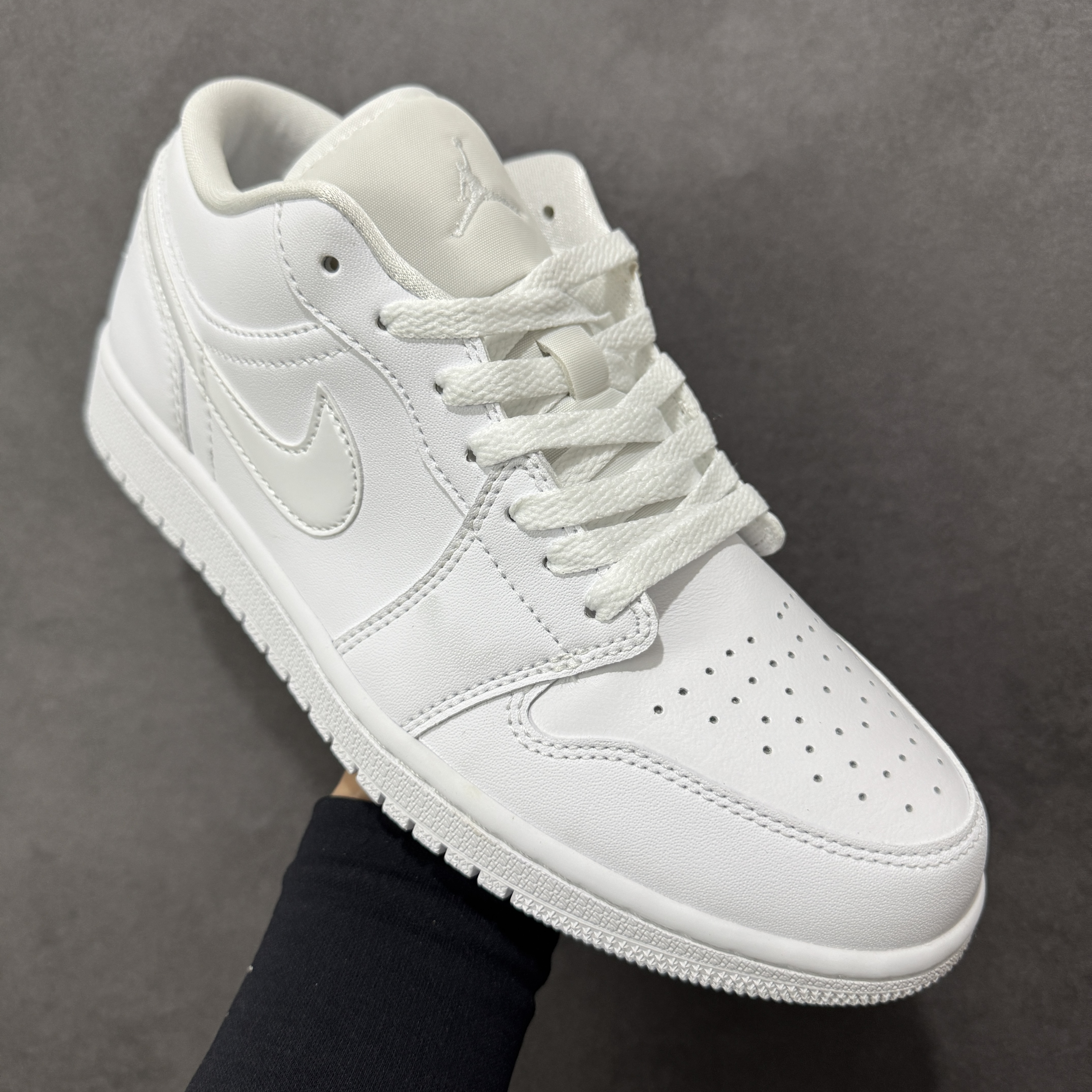 Nike Air Jordan 1 Low DV0990-111