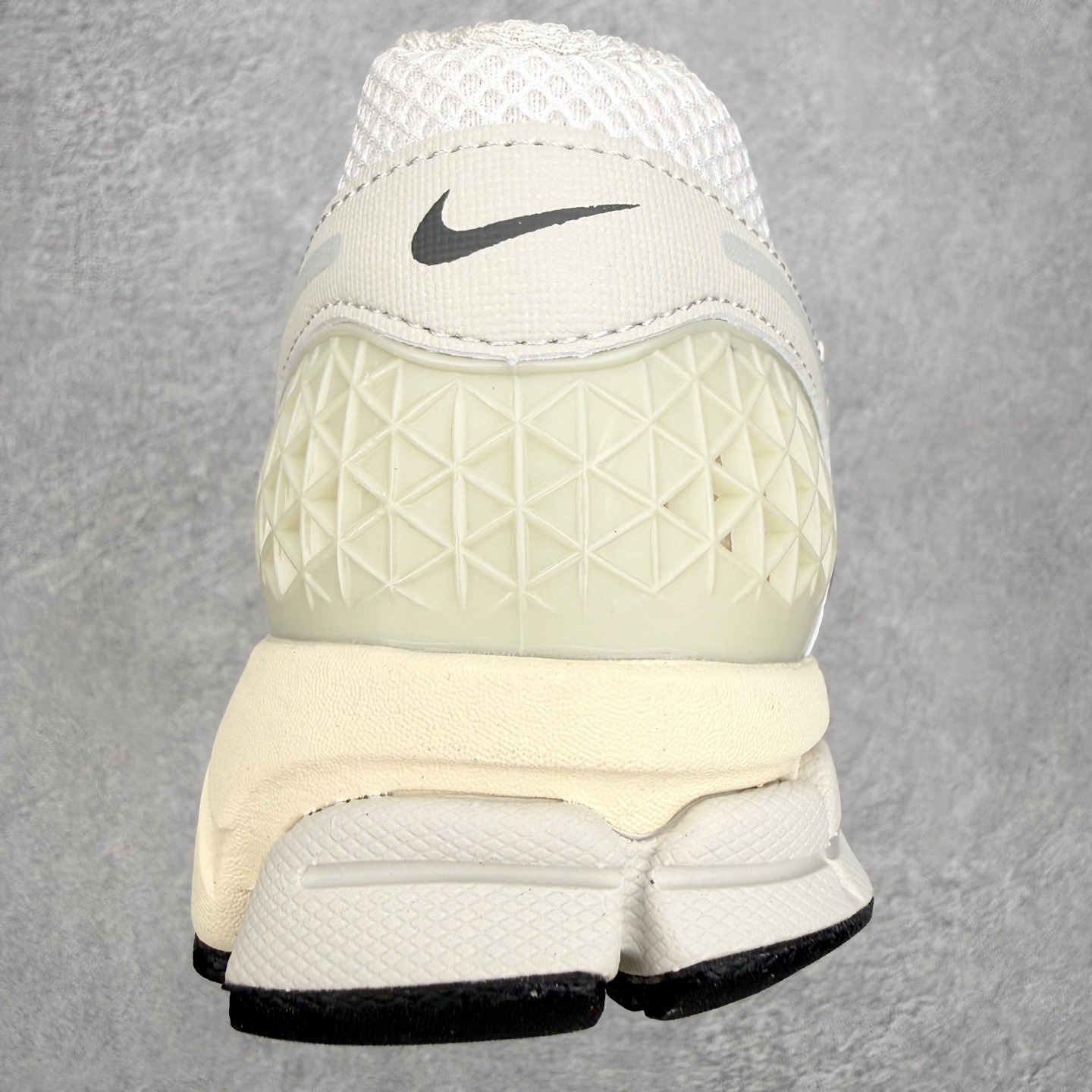 Nike Air Zoom Vomero 5 HF0731-007