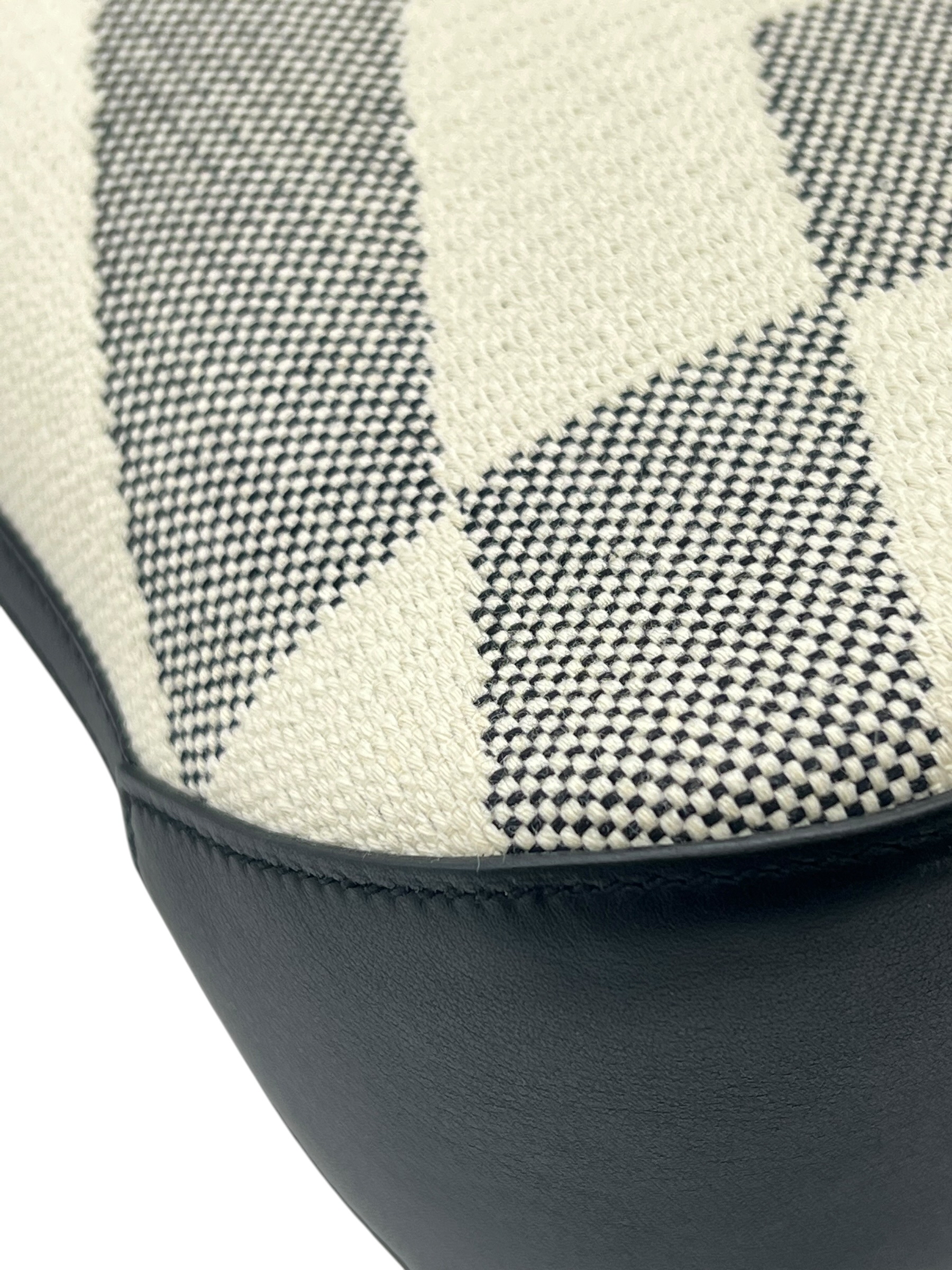 Pre-Owned HERMÉS Tote Stamp Z / Product Code: 26060708