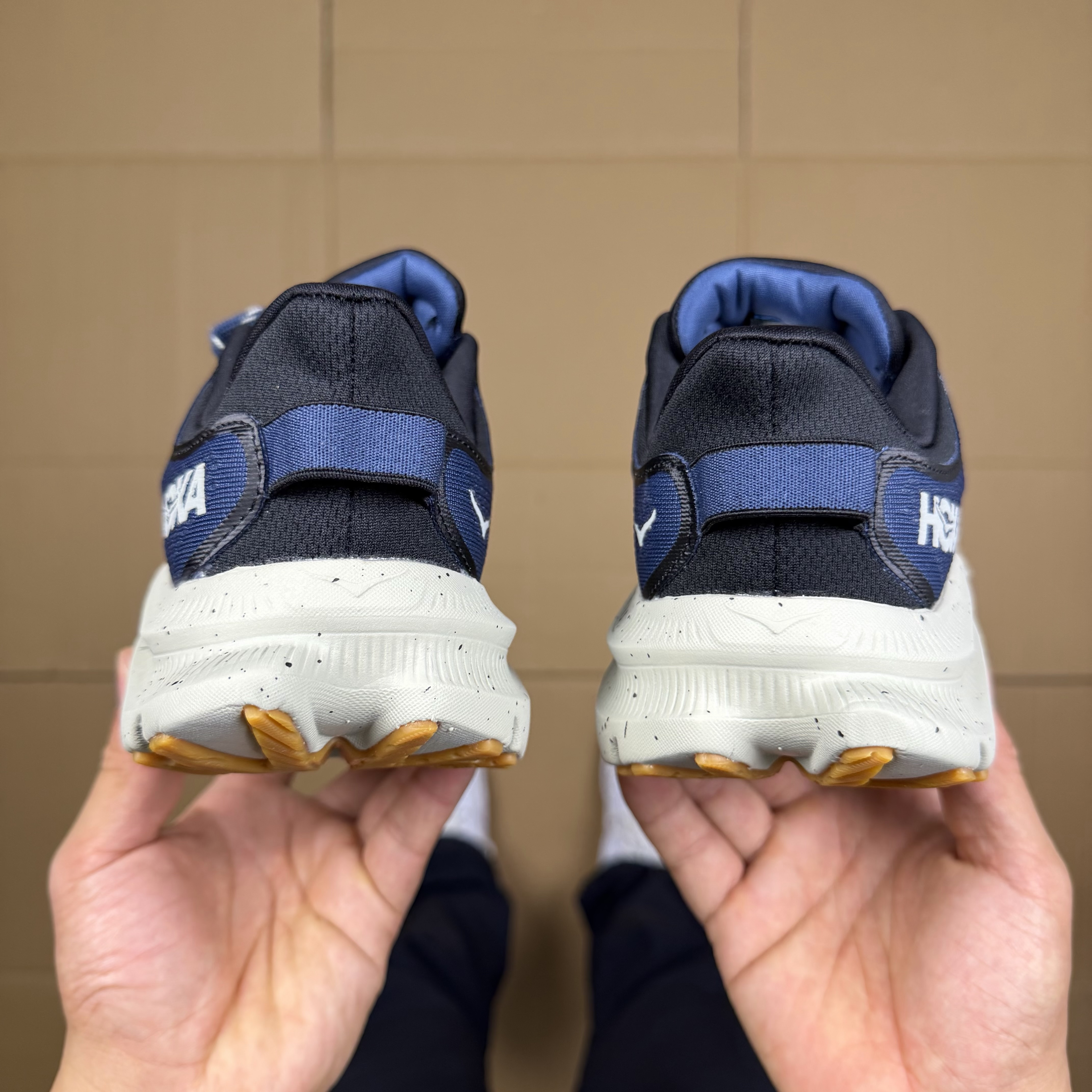 Hoka One One Kawaha 2