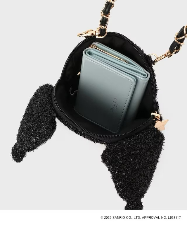 日本服裝品牌-OPAQUE.CLIP X MELODY KUROMI 閃閃斜孭袋/化妝袋