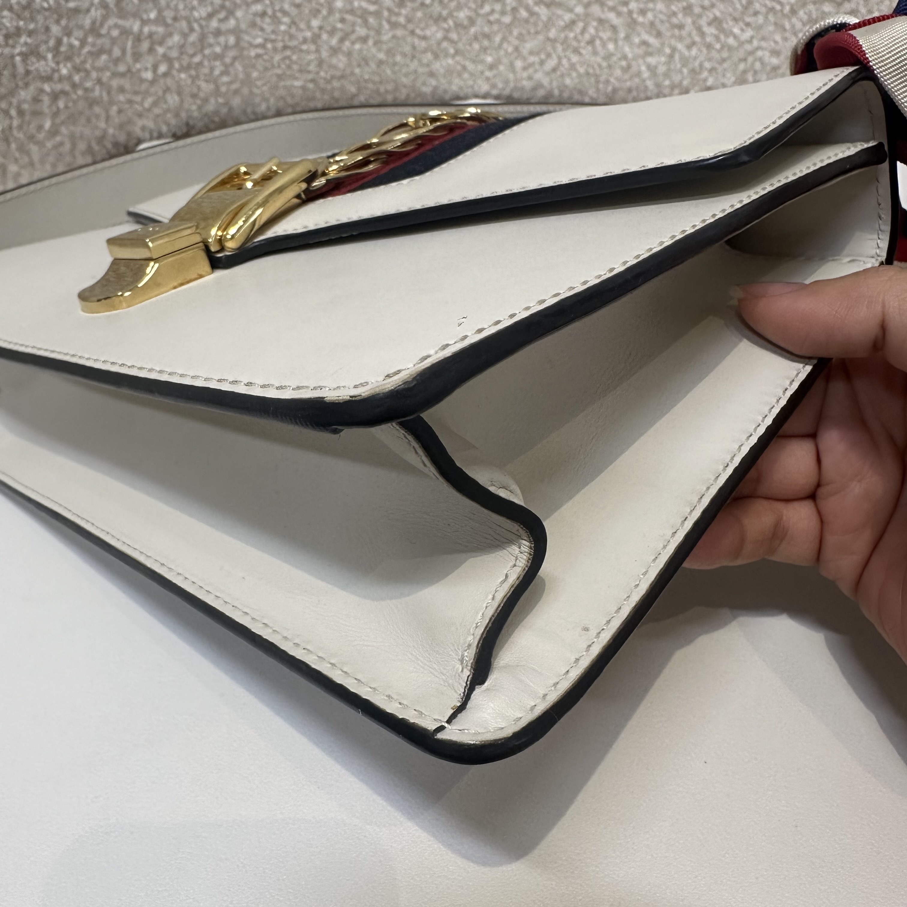 【預訂貨品】Gucci塞爾維亞白色斜孭包