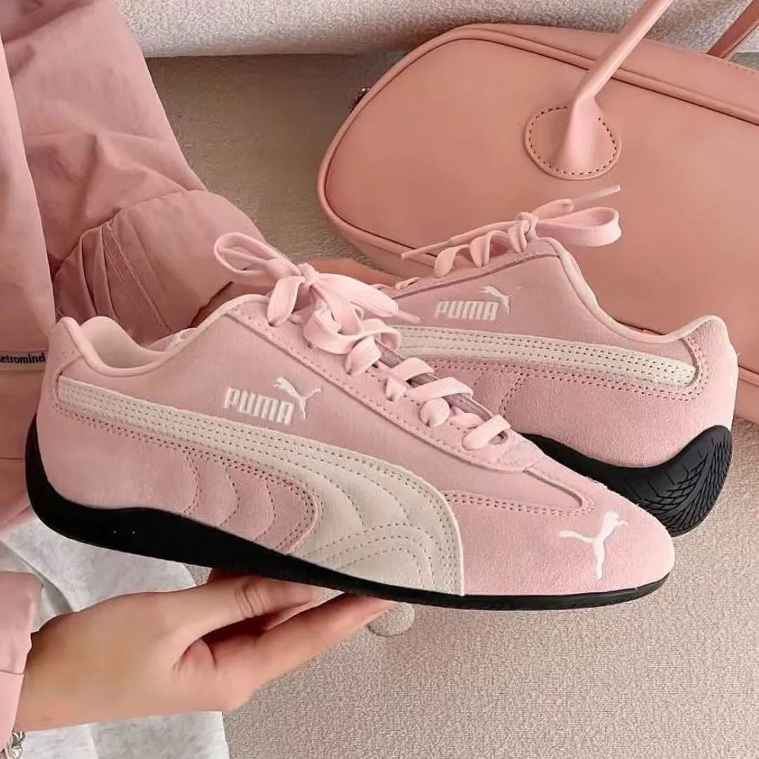 多款選擇/$250對。2對起$240對。Puma賽車風板鞋多款選擇/$250對。2對起$240對。Puma賽車風板鞋