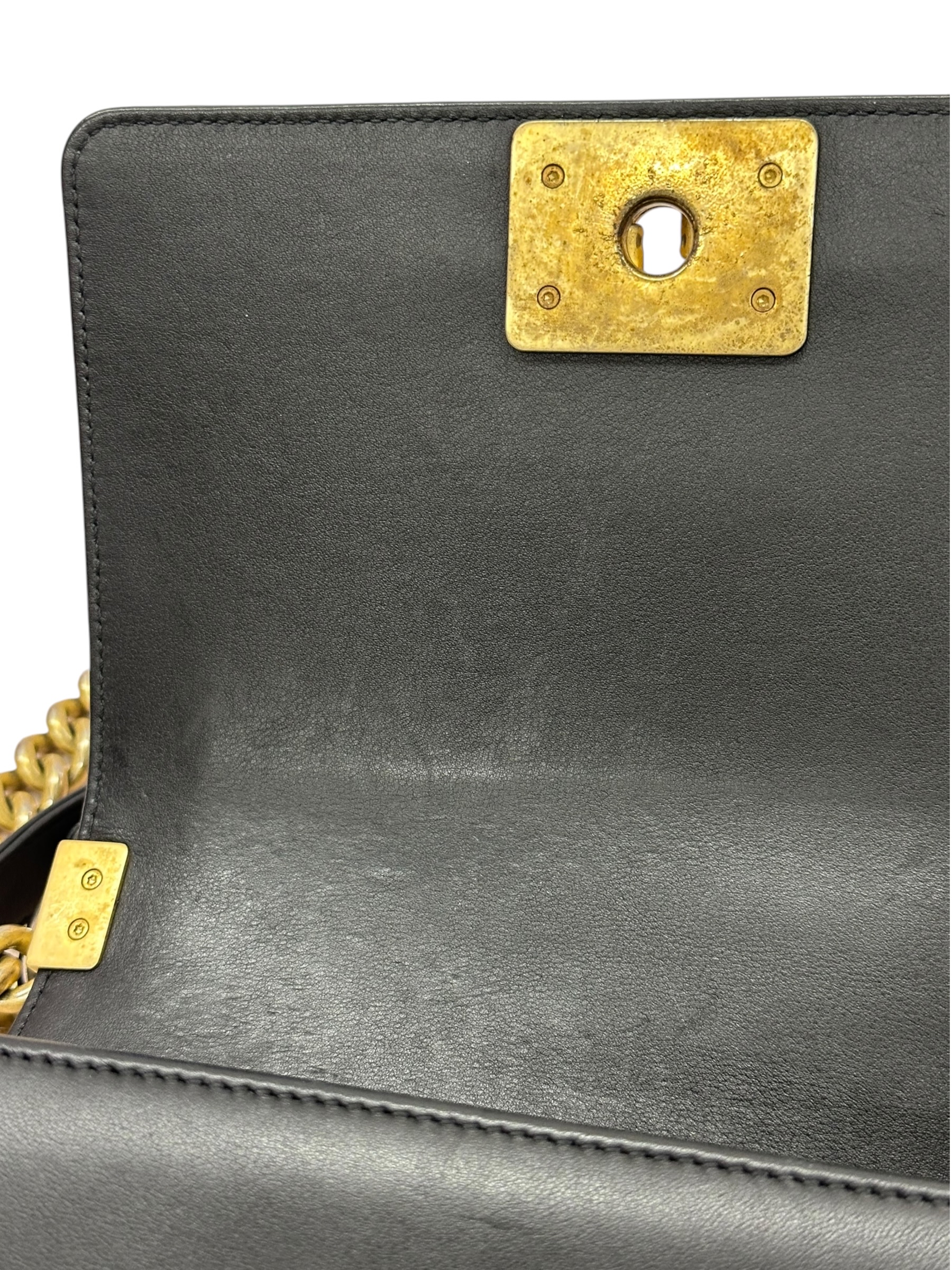Pre-owned Chanel Boy 20 Flap Bag 牛皮 / Product Code: 082101
