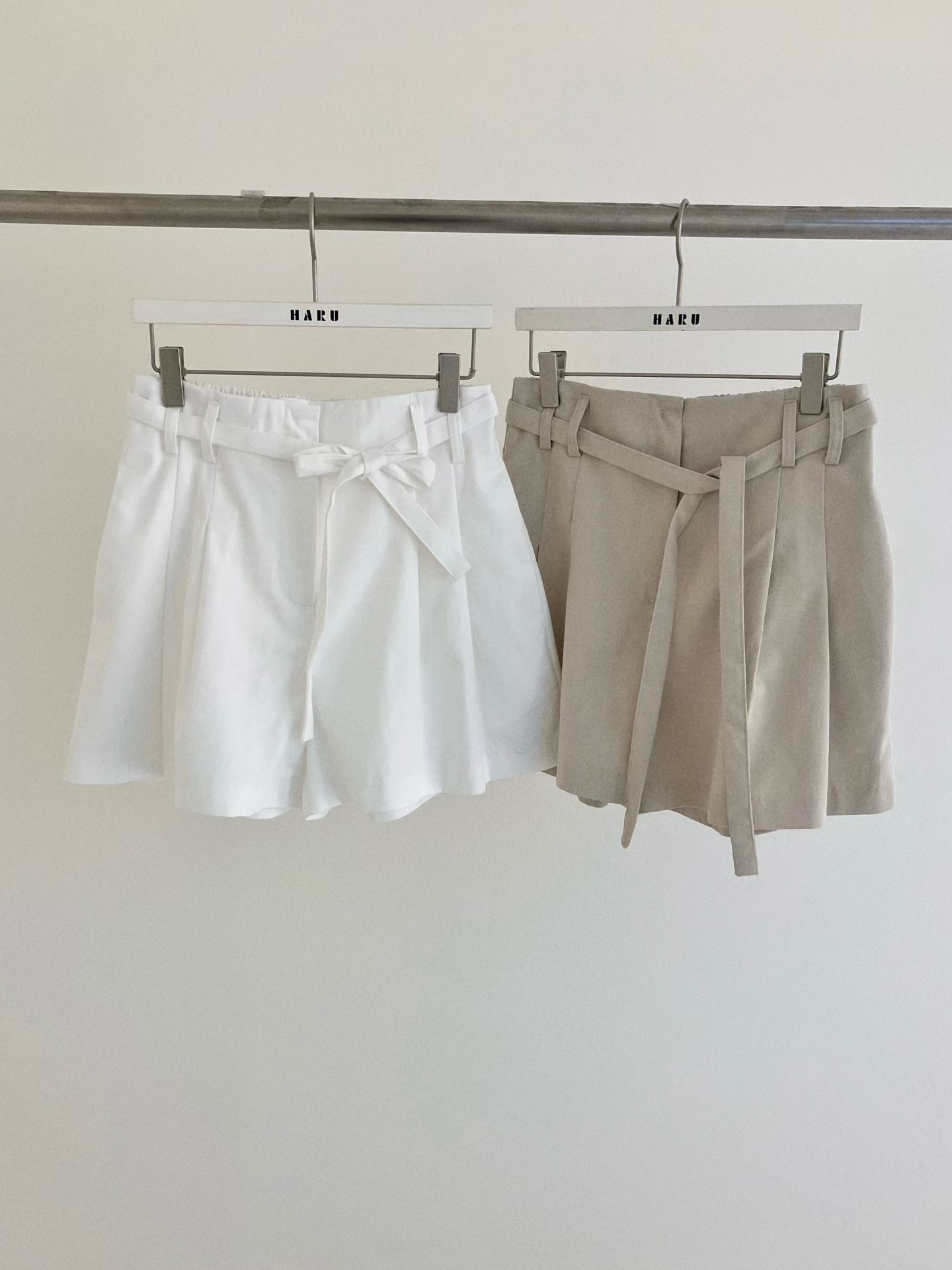 HA4 腰帶後橡根腰百摺褲