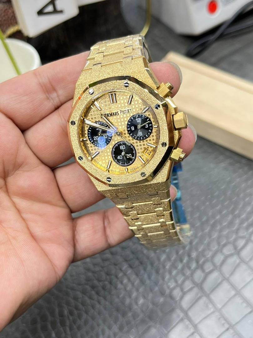 🚀爱彼皇家家橡树26240飞返计时全功能系列/41mm霜金熊猫眼/ 搭载原装开模定制Cal.4401全自动一体机械💯