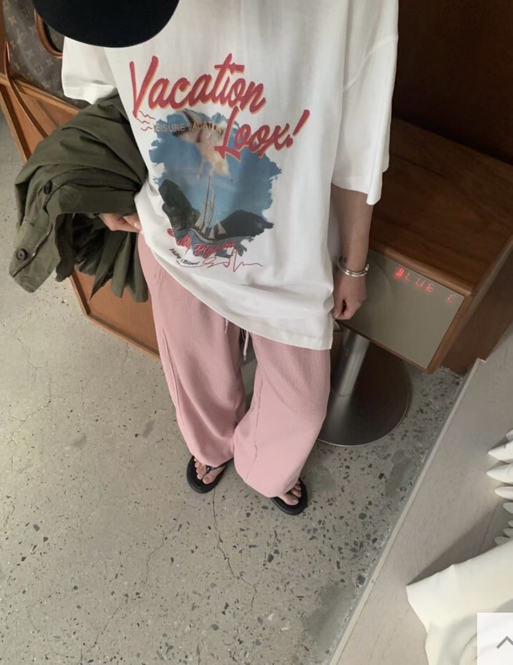 🇰🇷東大門女裝 | Graphic T (White/Black)