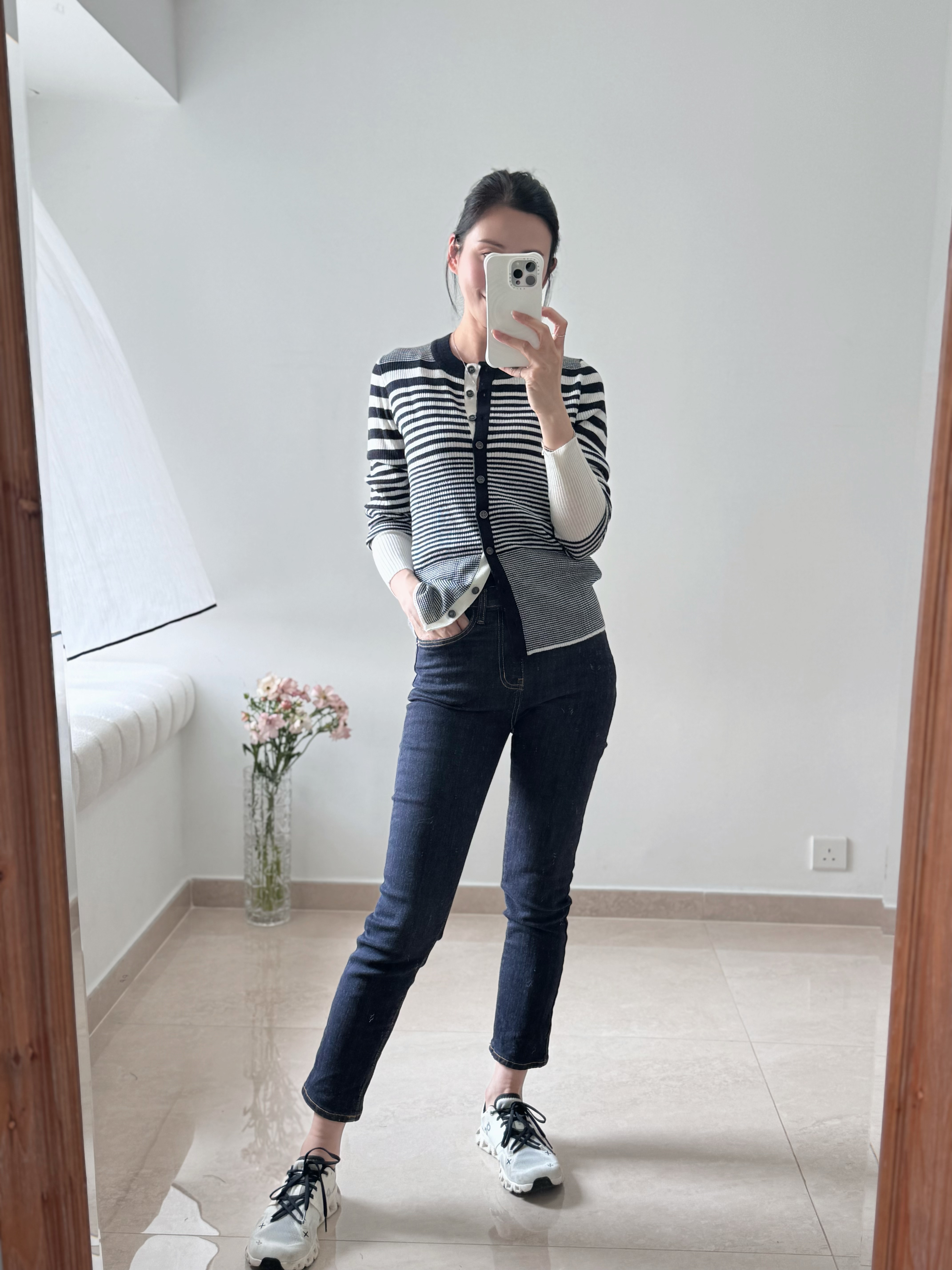 Elegant stripes ultra-light cardi (Navy & White)