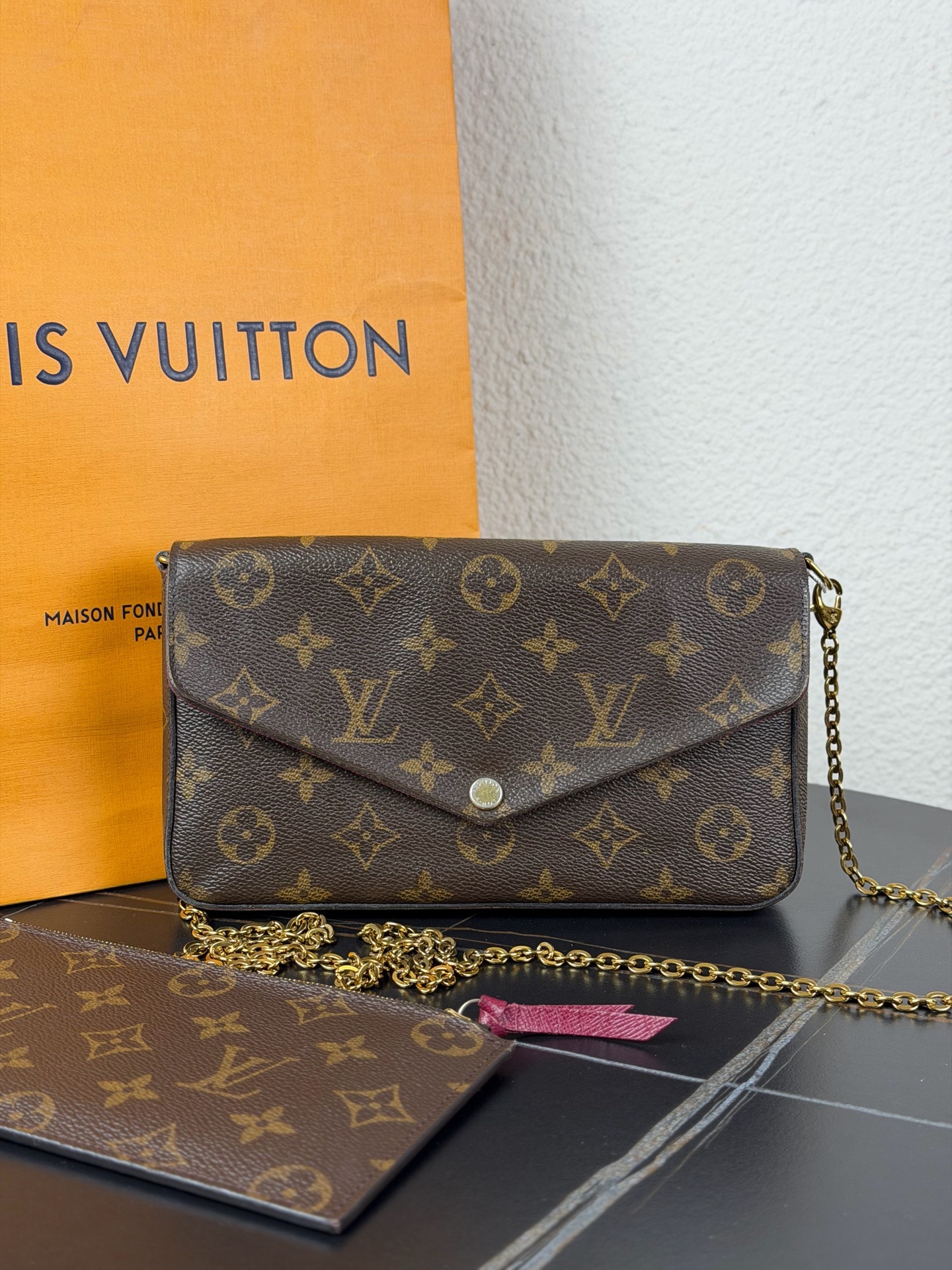 【預訂貨品】LV老花三合一woc