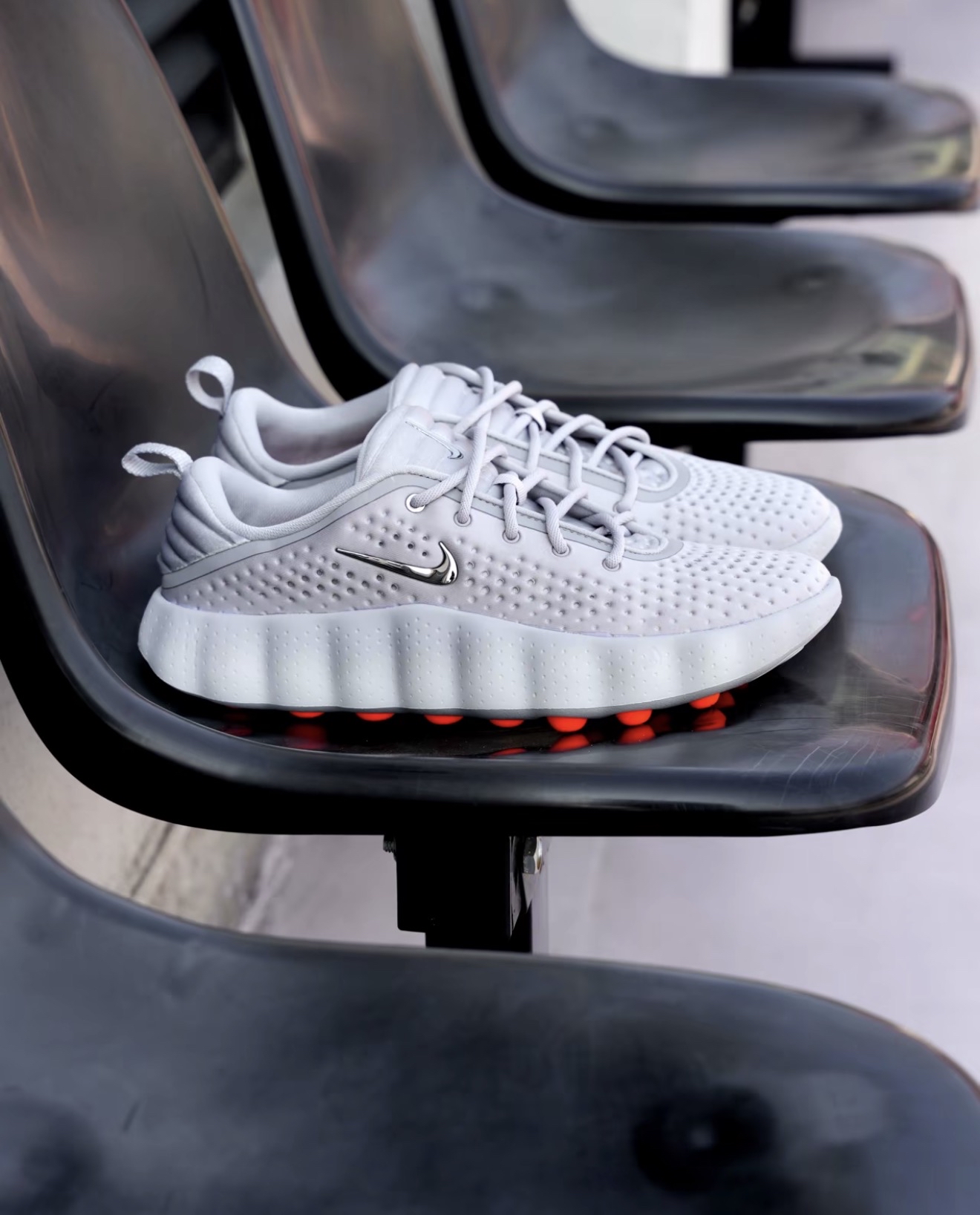 HQ4308-003 Nike Mind 002 Light Smoke Grey HQ4308-003