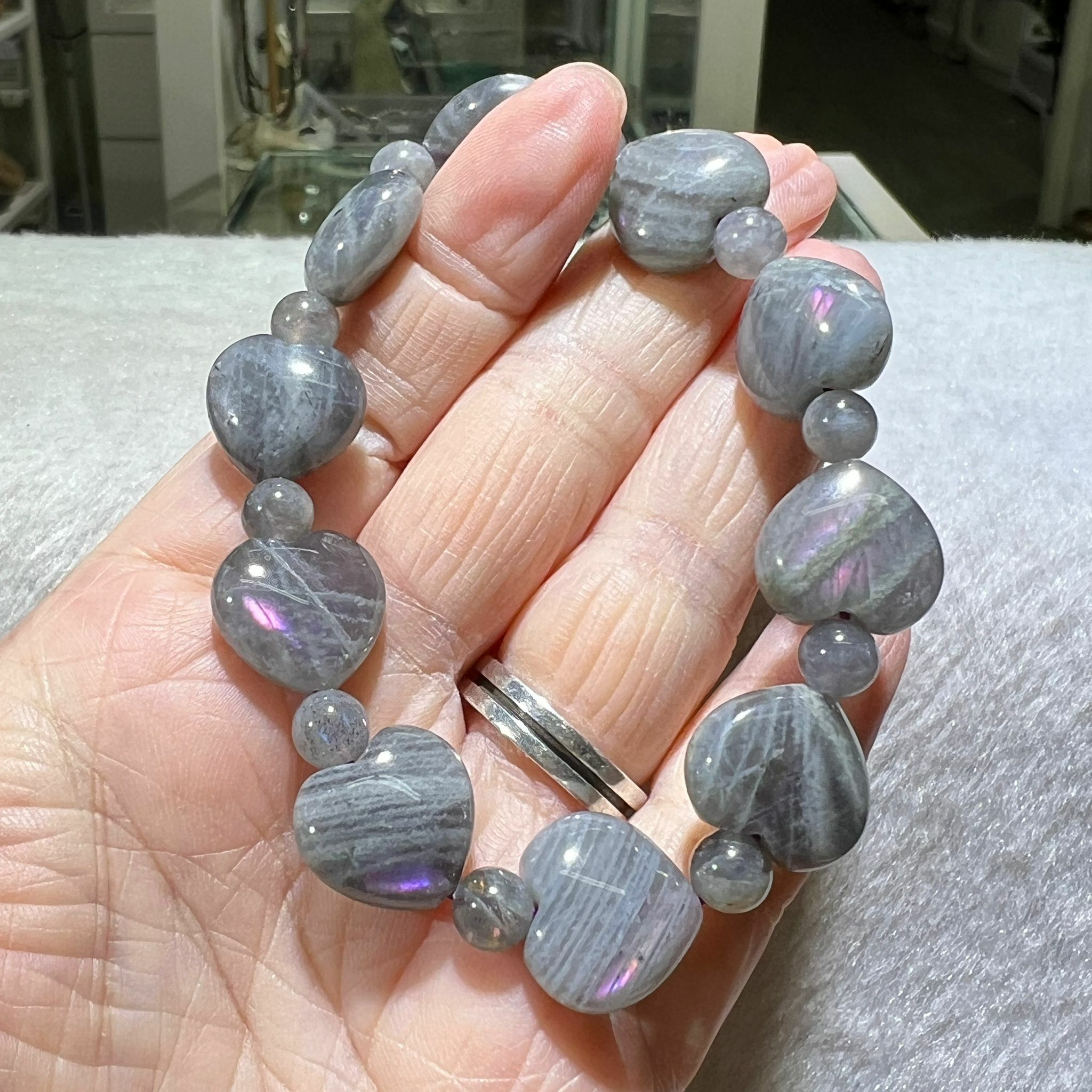 紫拉長石心心手串 15mm+/-