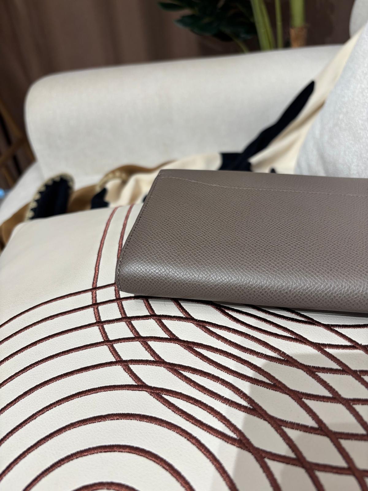 Hermes Constance Wallet Stamp C 錫器灰金扣 100%Authentic, 90%New 