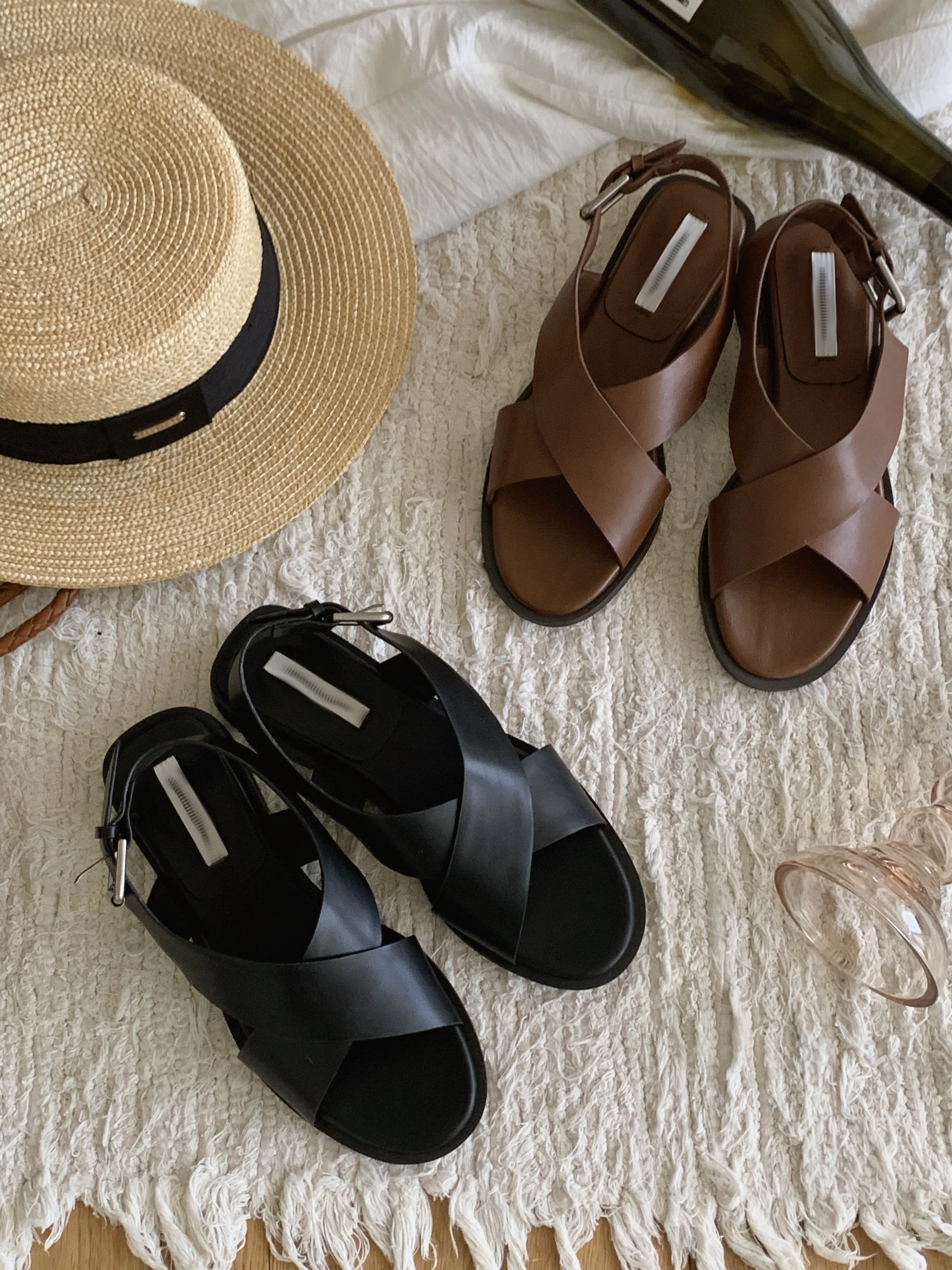 Cross Strap Sandals (2 colors)