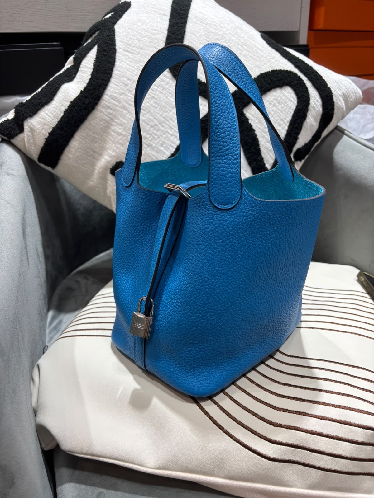 HERMES PICOTIN 18,STAMP A,B3 Bleu Zanzibar 100%Authentic, 98%New ✅key lock✅dust bag✅box
