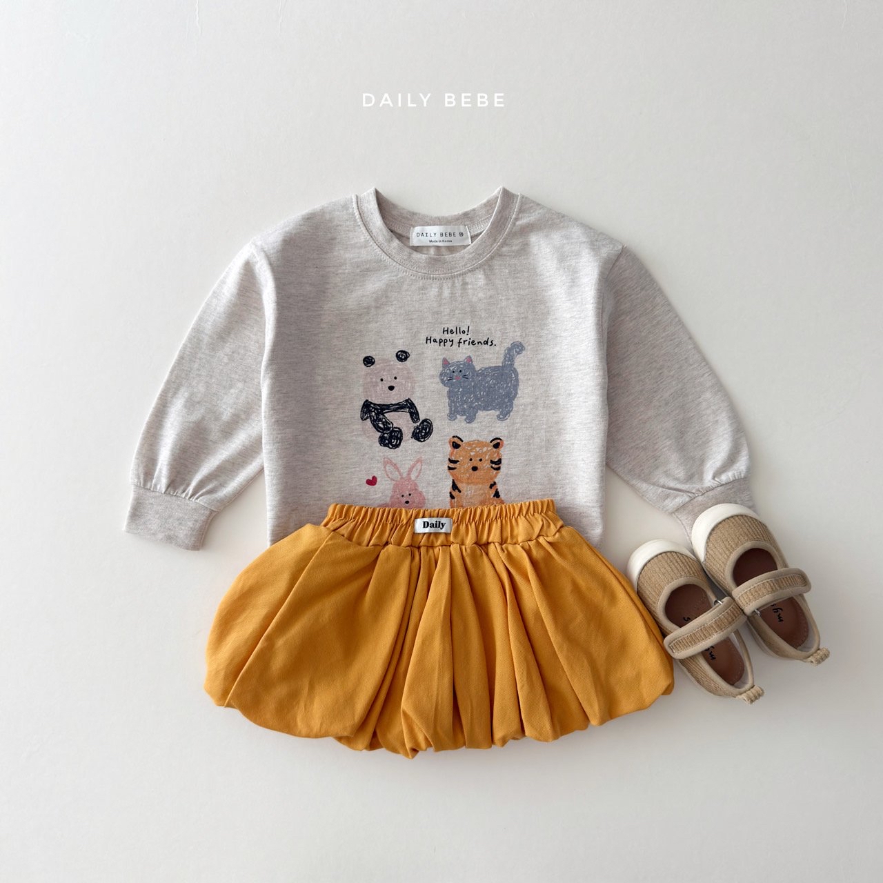 Dailybebe | Sketchbook T-Shirt
