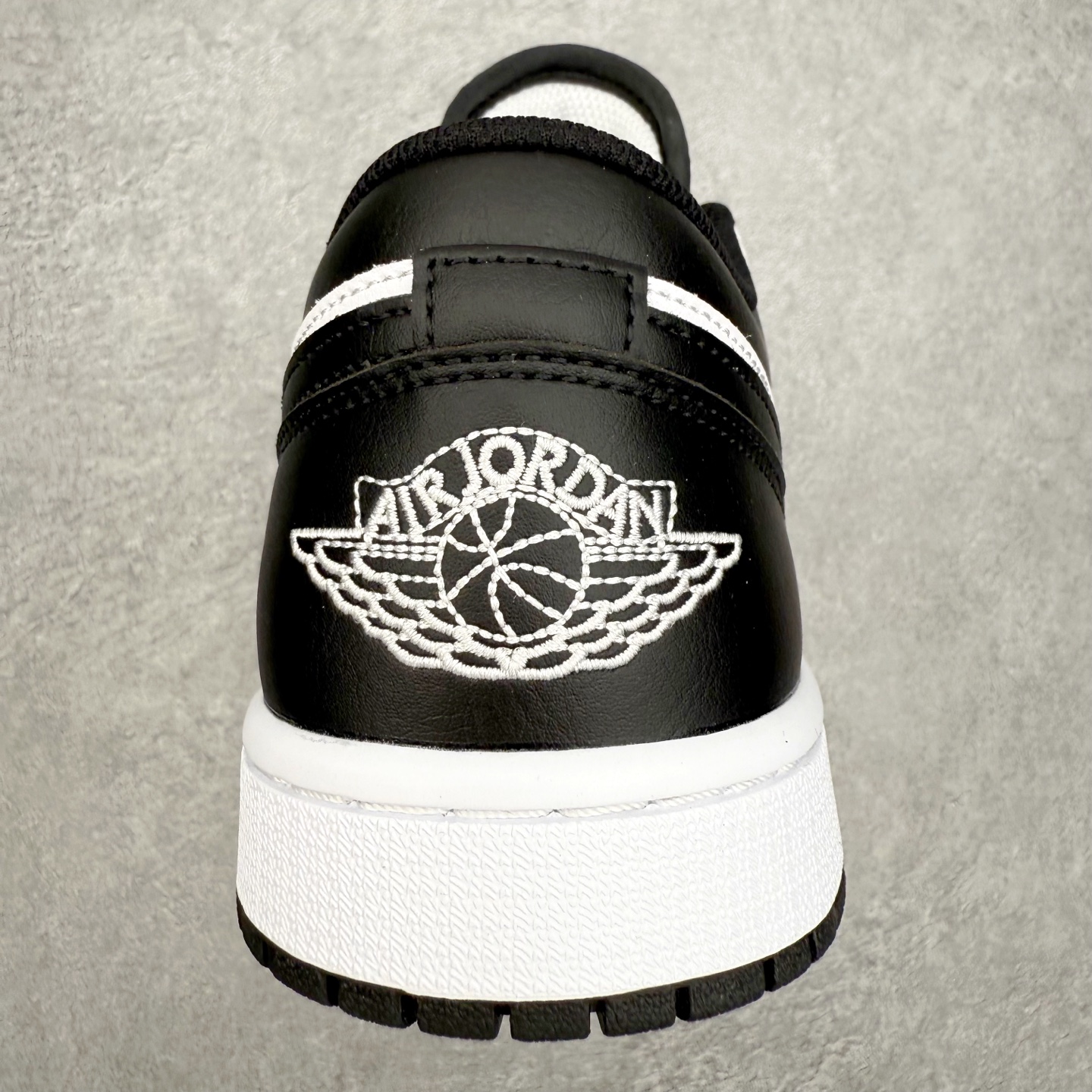 Air Jordan 1 Low 553558-132