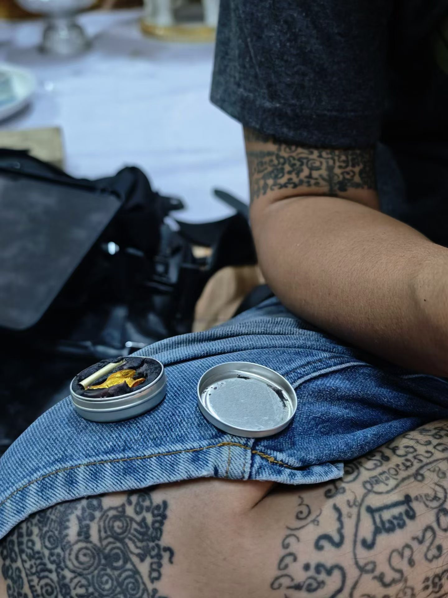 阿贊wiang，威昂哥出家期間唯一一款頂級魅力聖物，「萬靈墳場烏鴉膏」