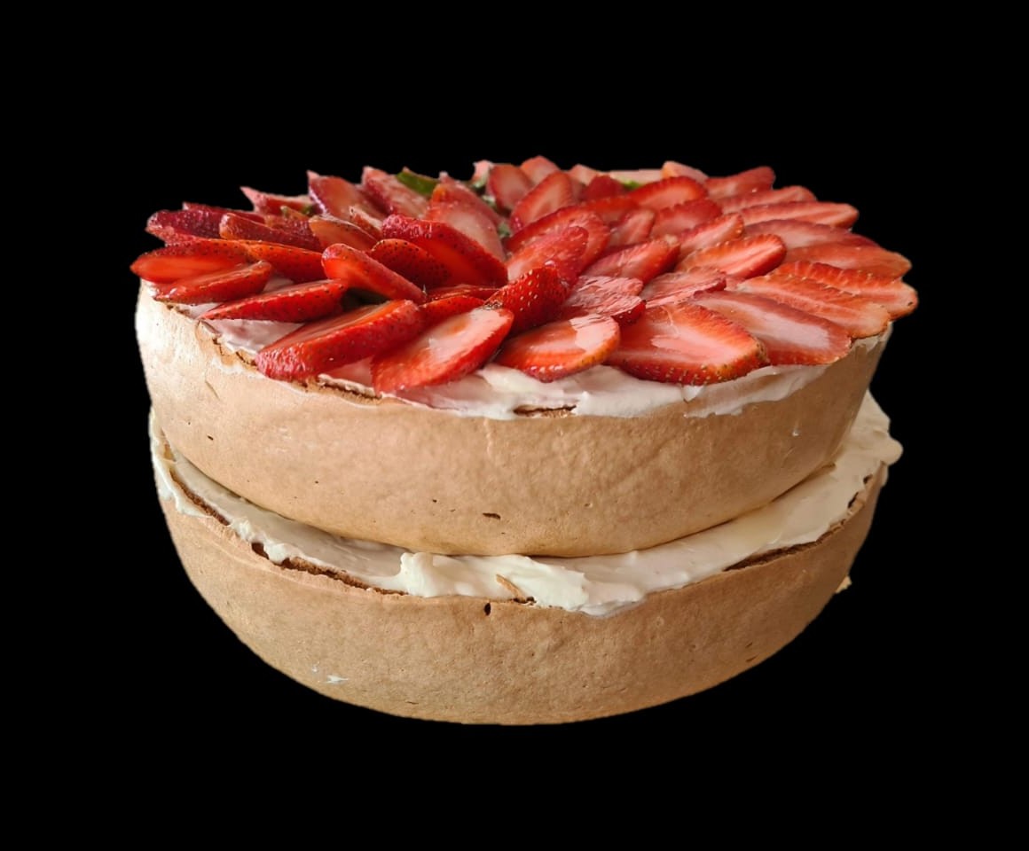 Strawberry Pavlova  / Pre-Order:3 Days