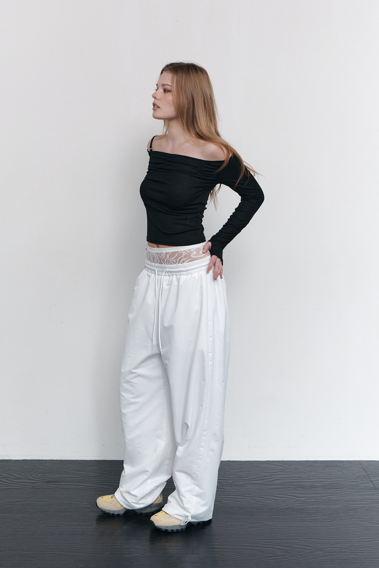 pleaseNOFOLLOW - Halo Unbal Shirring Long Sleeve Top (Black)