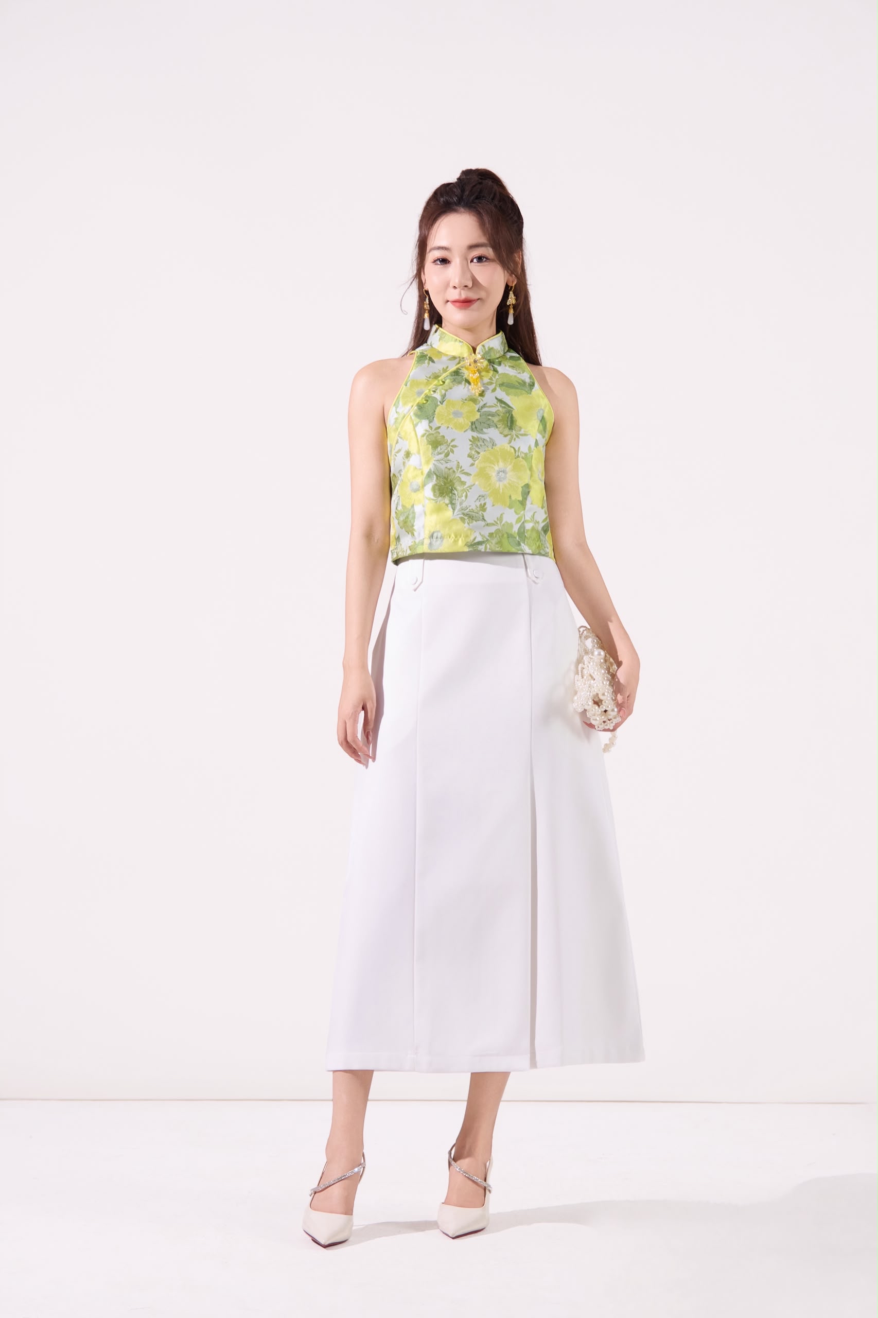 10141390 Celestia Floral Halter Top