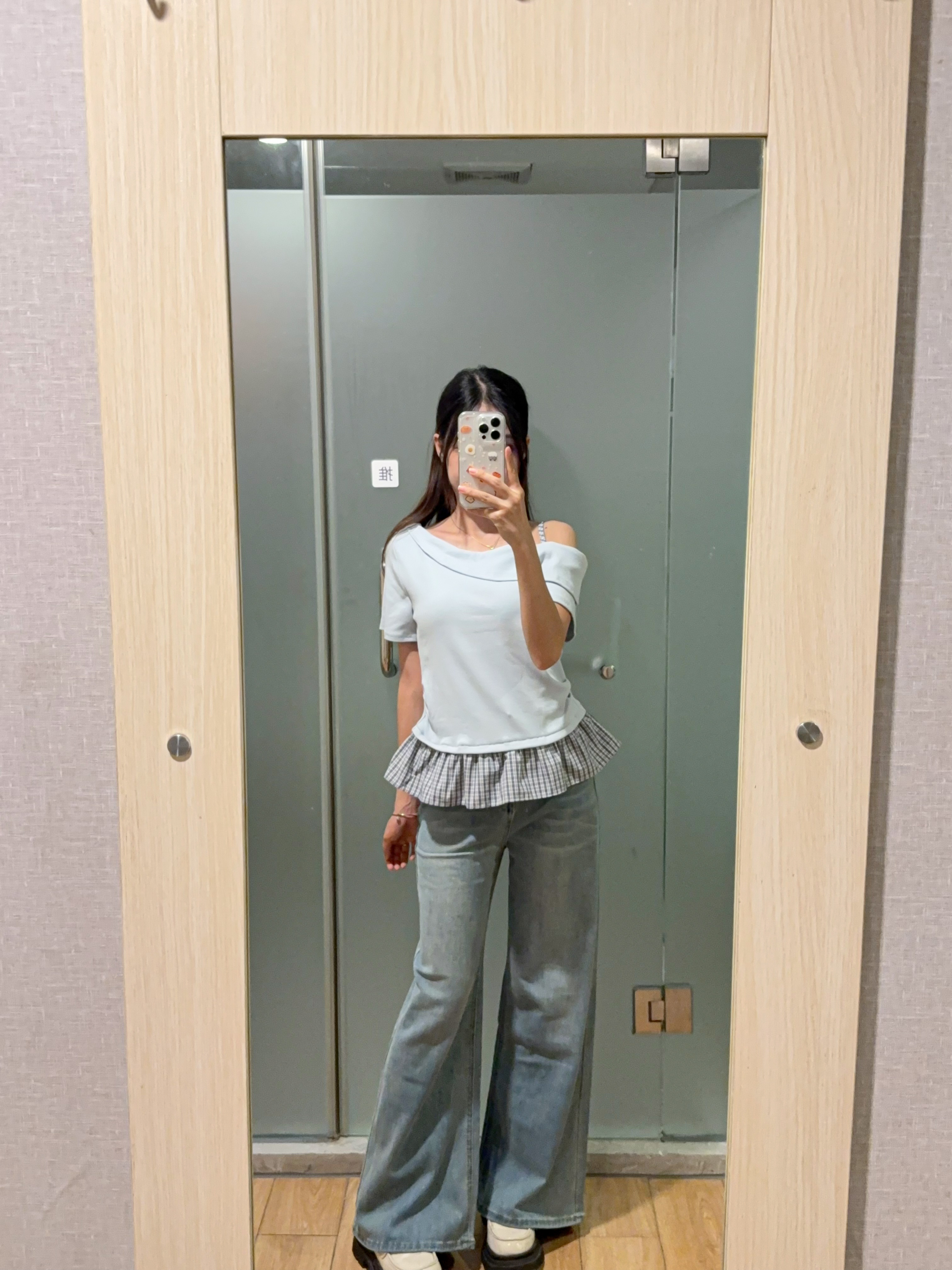 斜肩格纹并接假两件上衣R2973