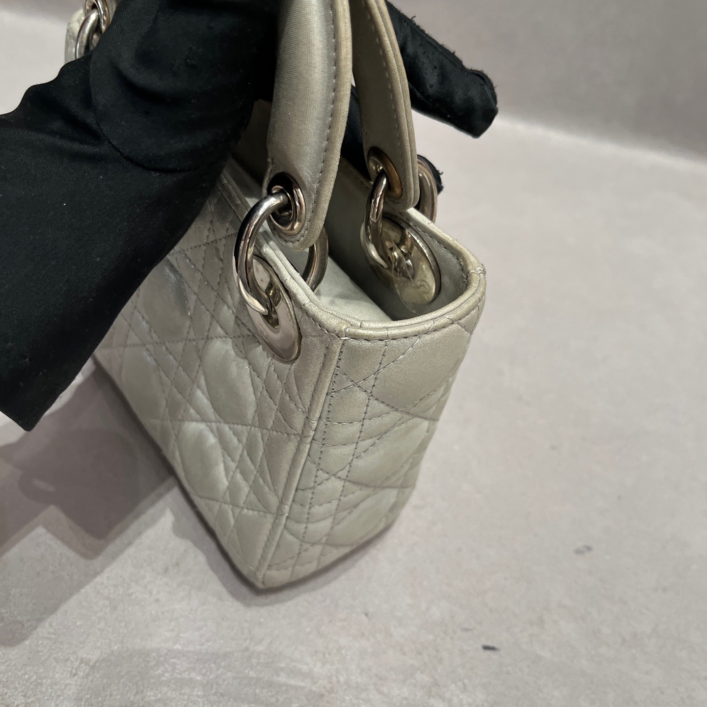 【預訂貨品】Lady dior三格珠光灰銀扣戴妃包