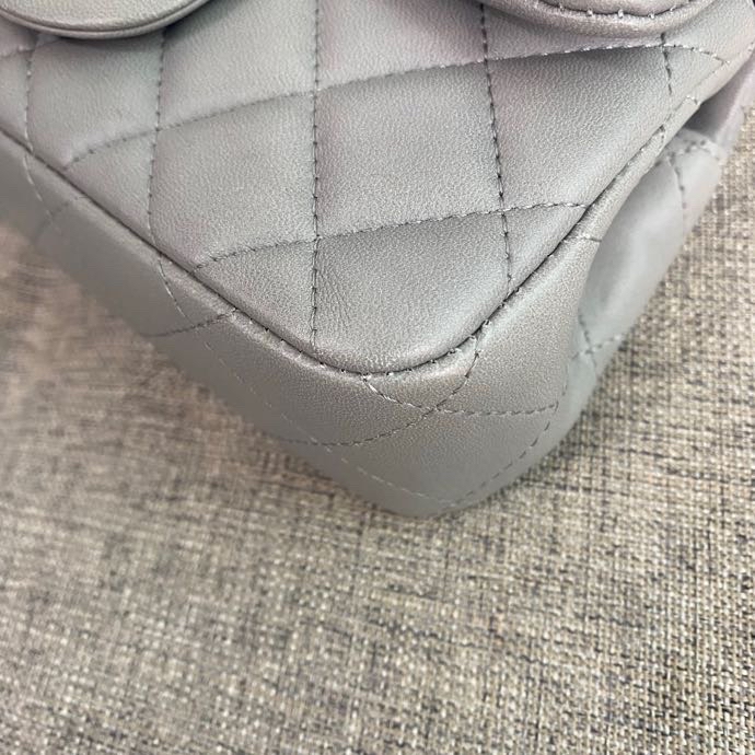 【預訂貨品】CHANE灰色銀扣CF 👜20開