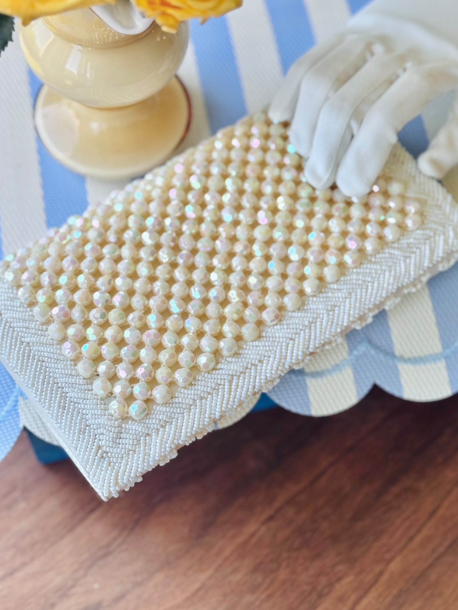 C.a. 1960s Made in Hong Kong Iridescent Beaded Satin Clutch (MT2600)