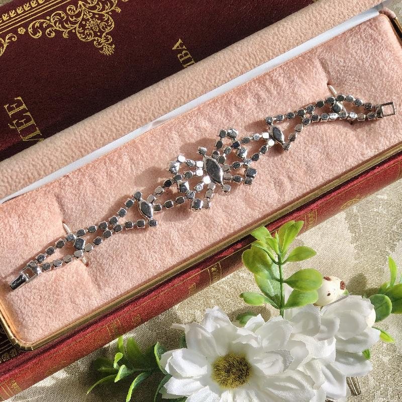 Vintage Mid-Century Elegant Diamontè Ribbon Cocktail ]Bracelet - 7" (MT1963-1)