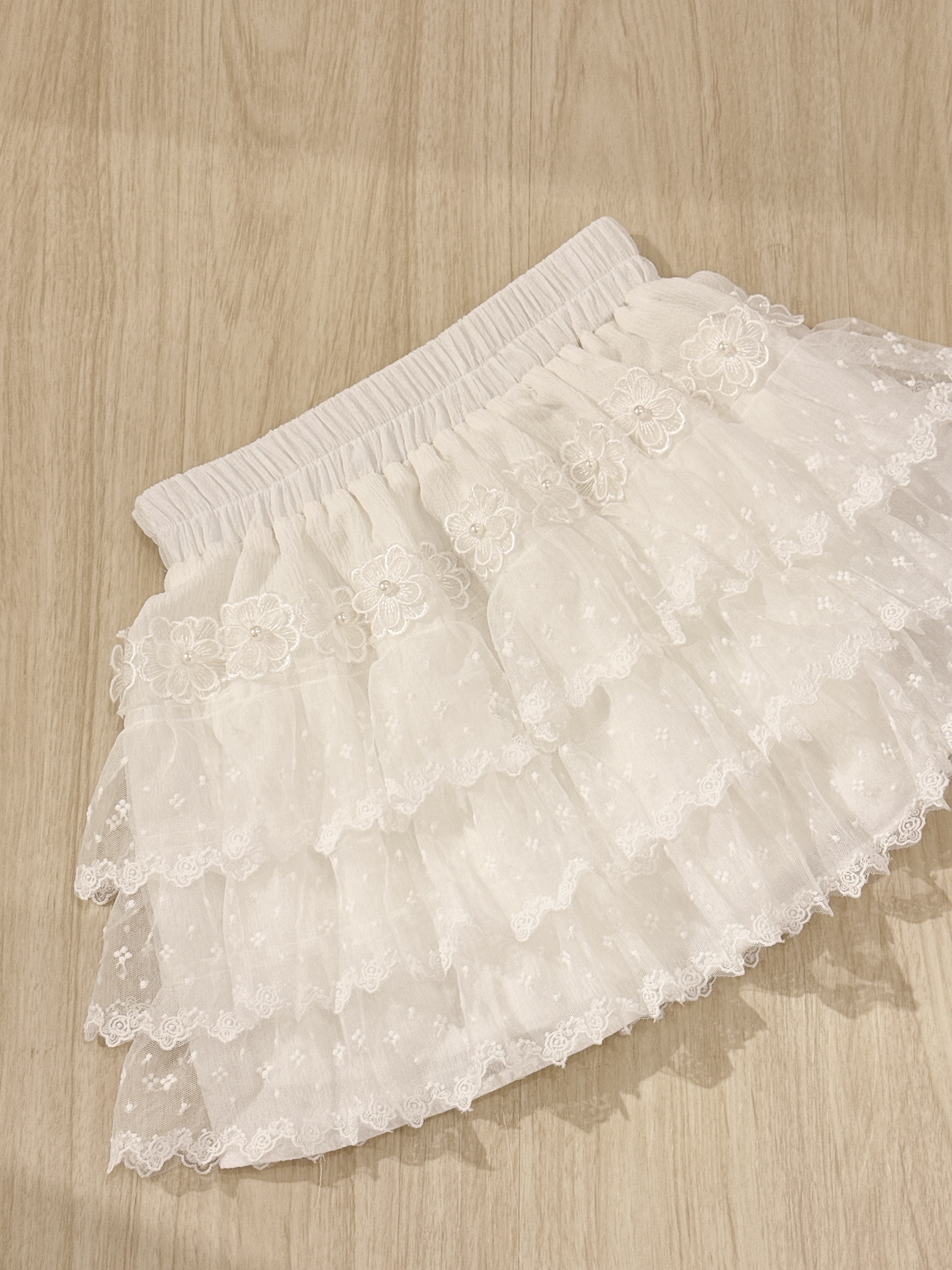 Delicate Lace Layered skirt 