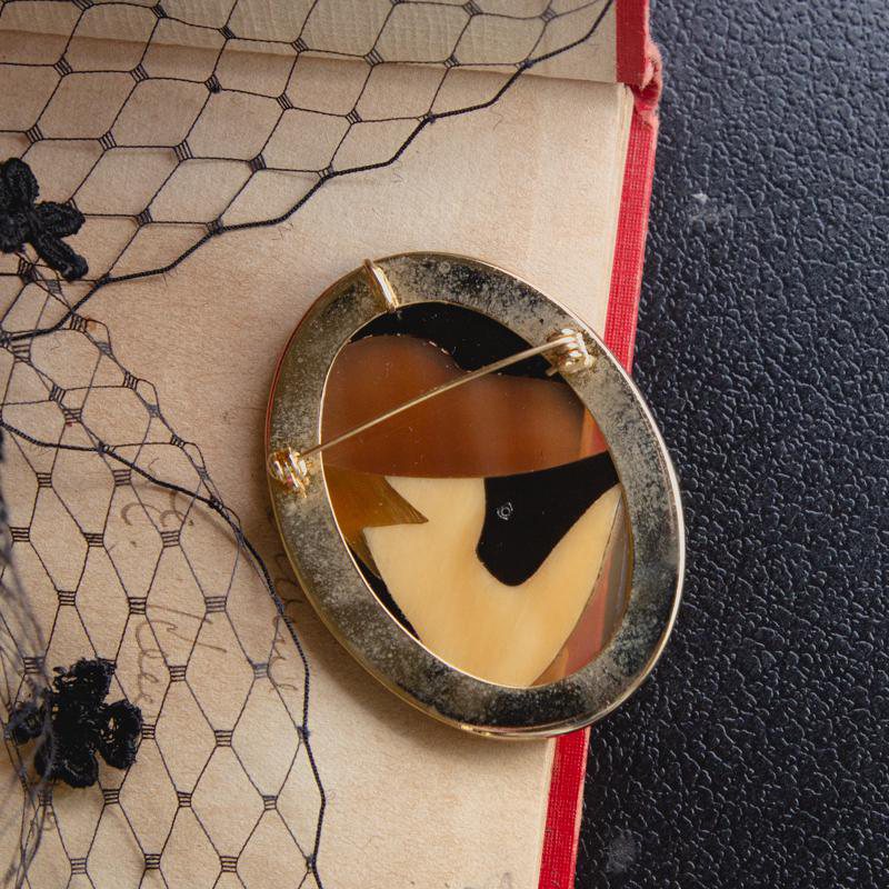 1960-70s Horn & Bone Inlay Short Hair Flapper Lady Oval Brooch/Pendant(NA0727)
