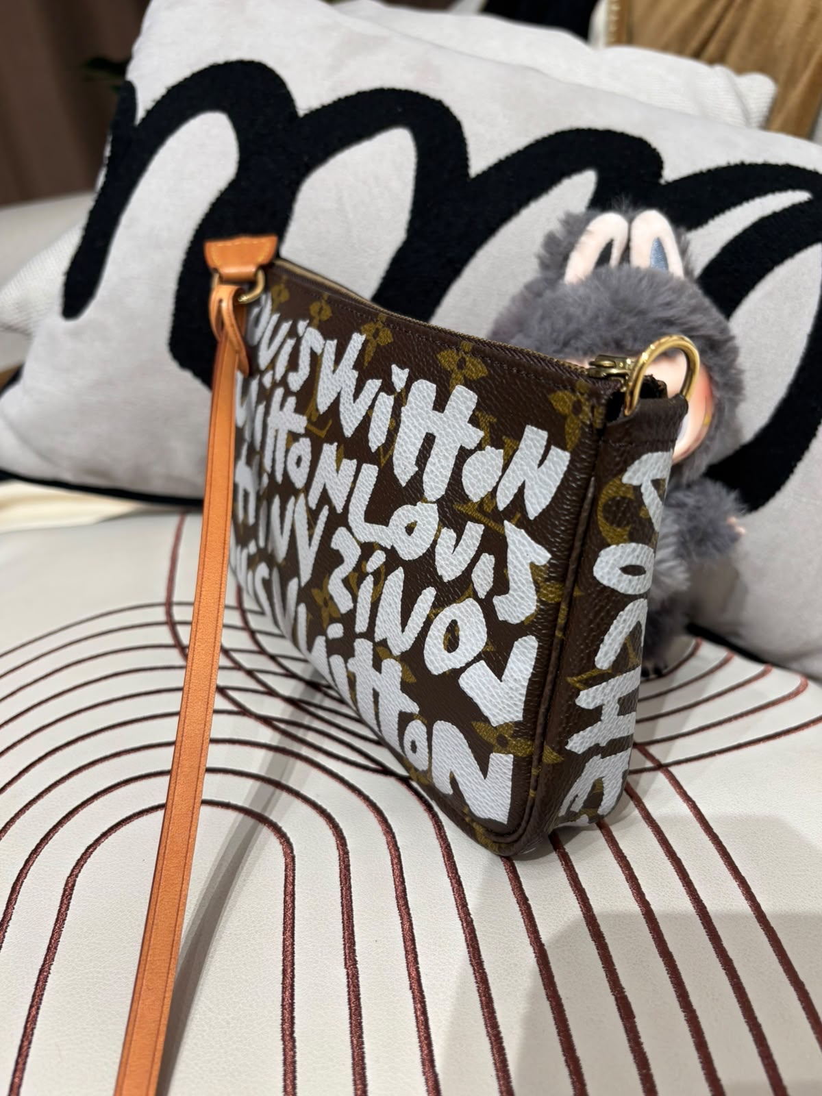 LV Stephen Sprouse Graffiti Pochette Bag 限量版 100%Authentic, 98%New ✅Dust Bag ✅Box
