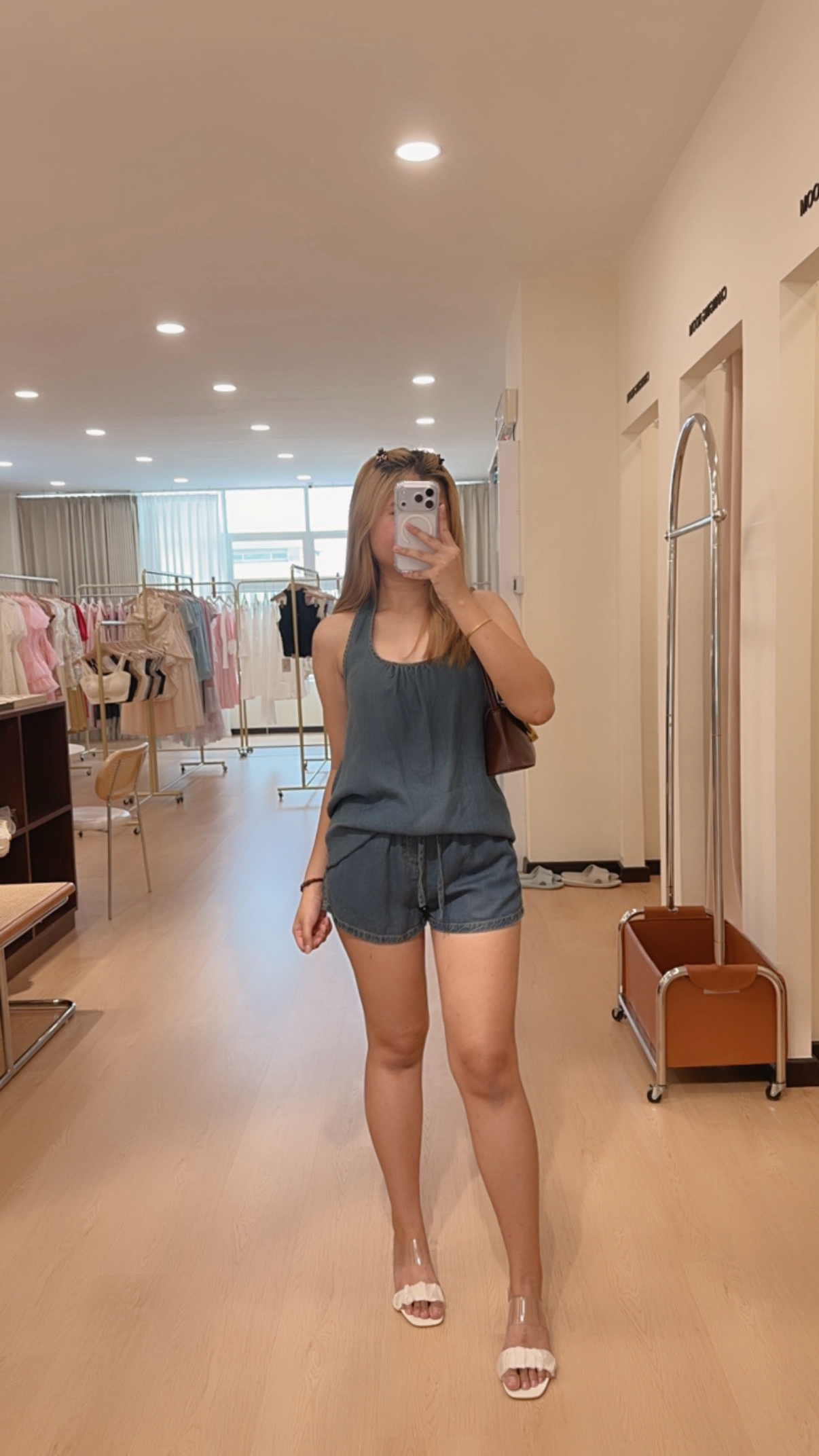 W8318牛仔挂脖套装