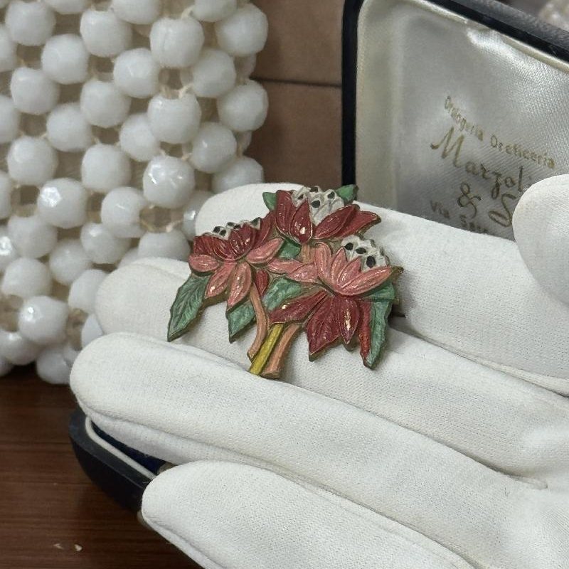 1930s Czechoslovakian Hand-painted Brooch (B009)