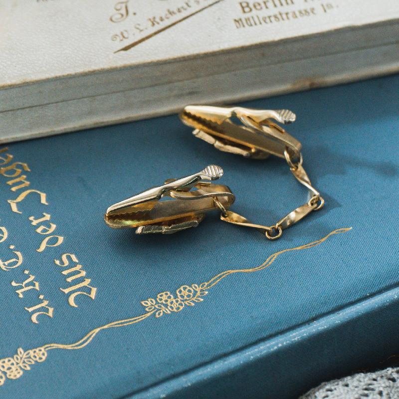 Vintage Novelty Brush Gold Tone Sweater Clips (MT1360-14)