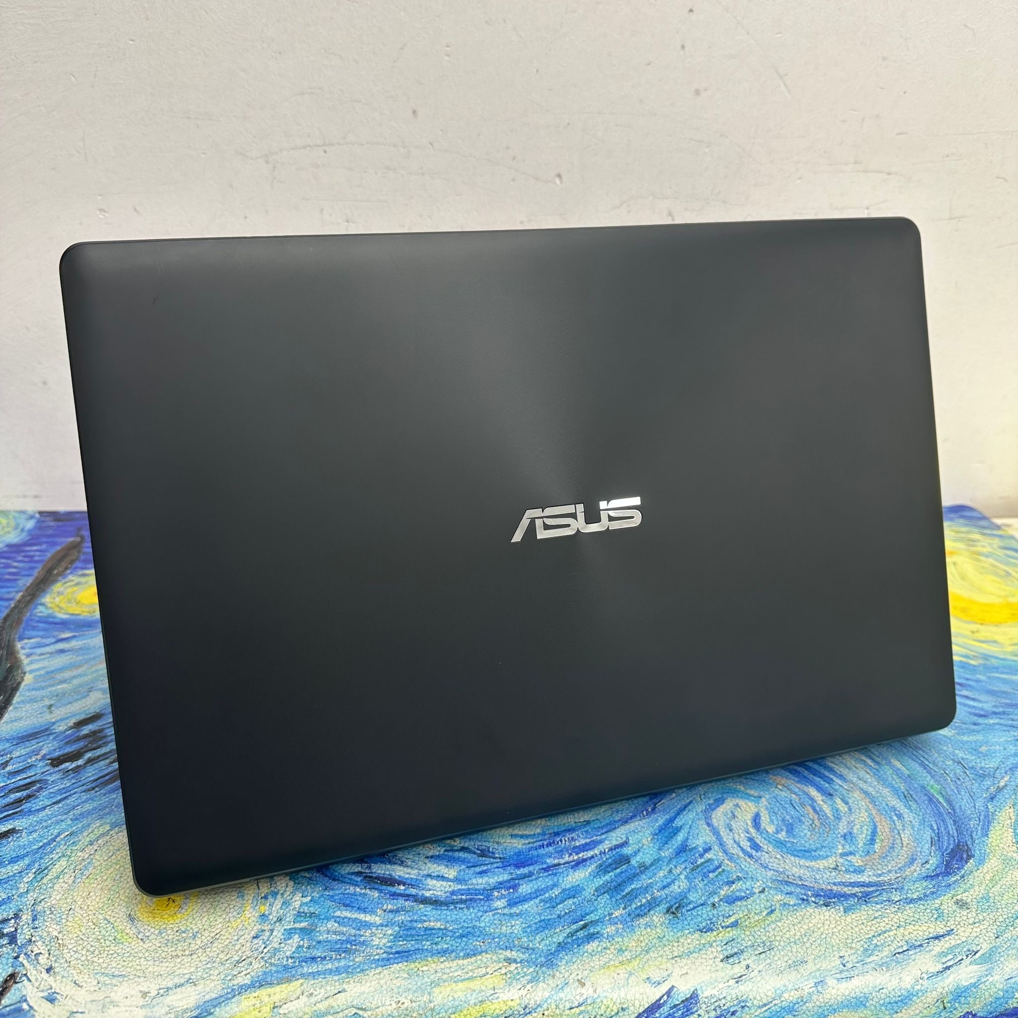 Asus i7-4500U/12GB Ram/512GB SSD/獨立顯示卡/15.6寸Mon/薄身機/抵用文書機/Movie / Netflix / Office / PC / Laptop / Notebook