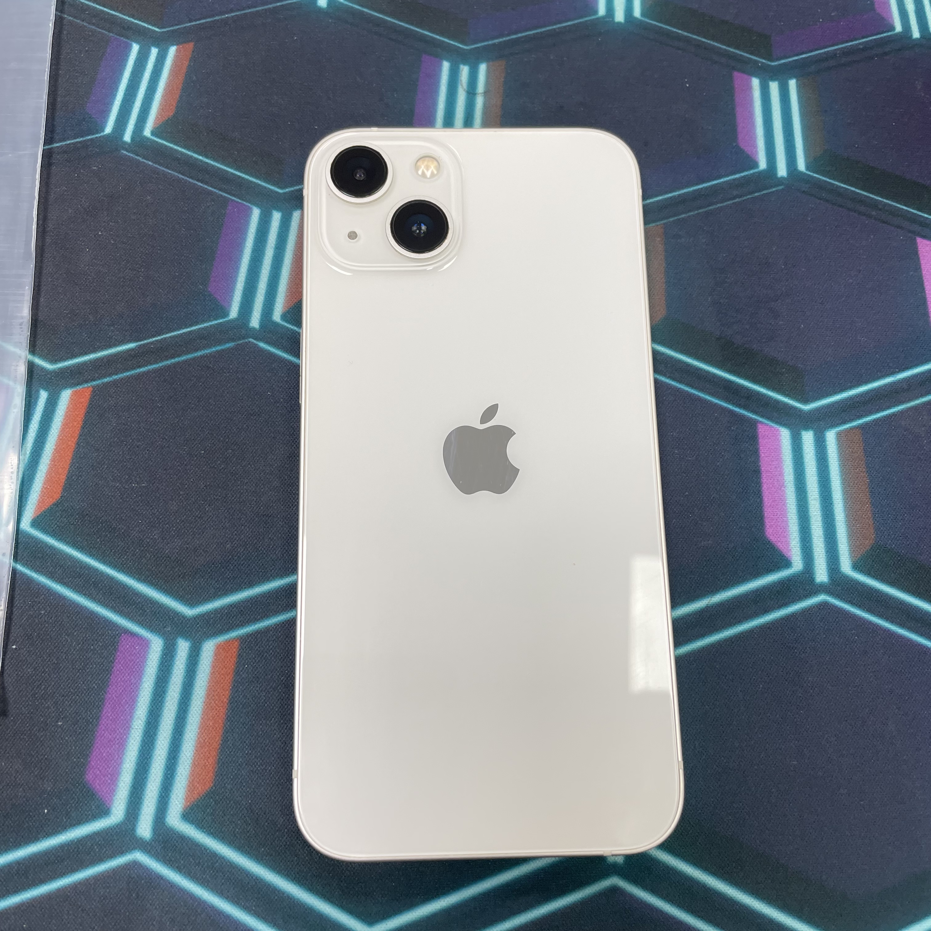 *8144 13 勁靚機 128GB 電76 白色 white