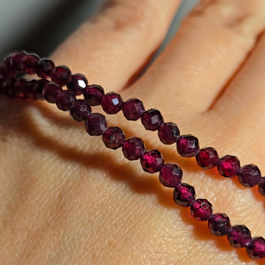 Faceted garnet 3.5mm bead bracelets - GAR154