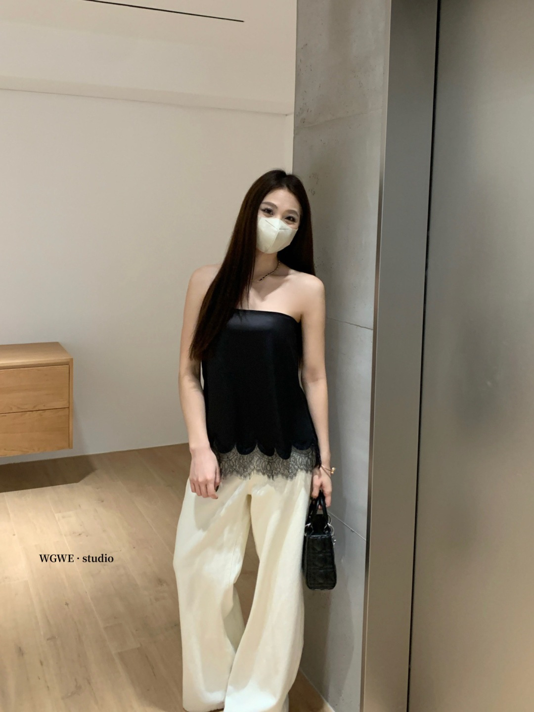 4607 “ Satin Lace Top”极简风蕾丝缎面抹胸