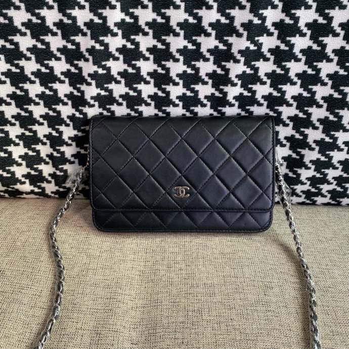 【預訂貨品】Chanel黑銀發財woc